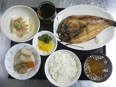 シングルタイプ２食付（出張に最適です！）＊お風呂・トイレ共同
