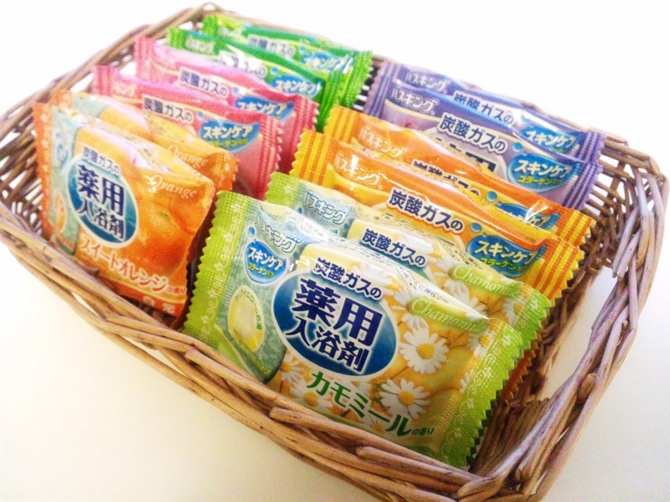 Medicinal effervescent bath salt