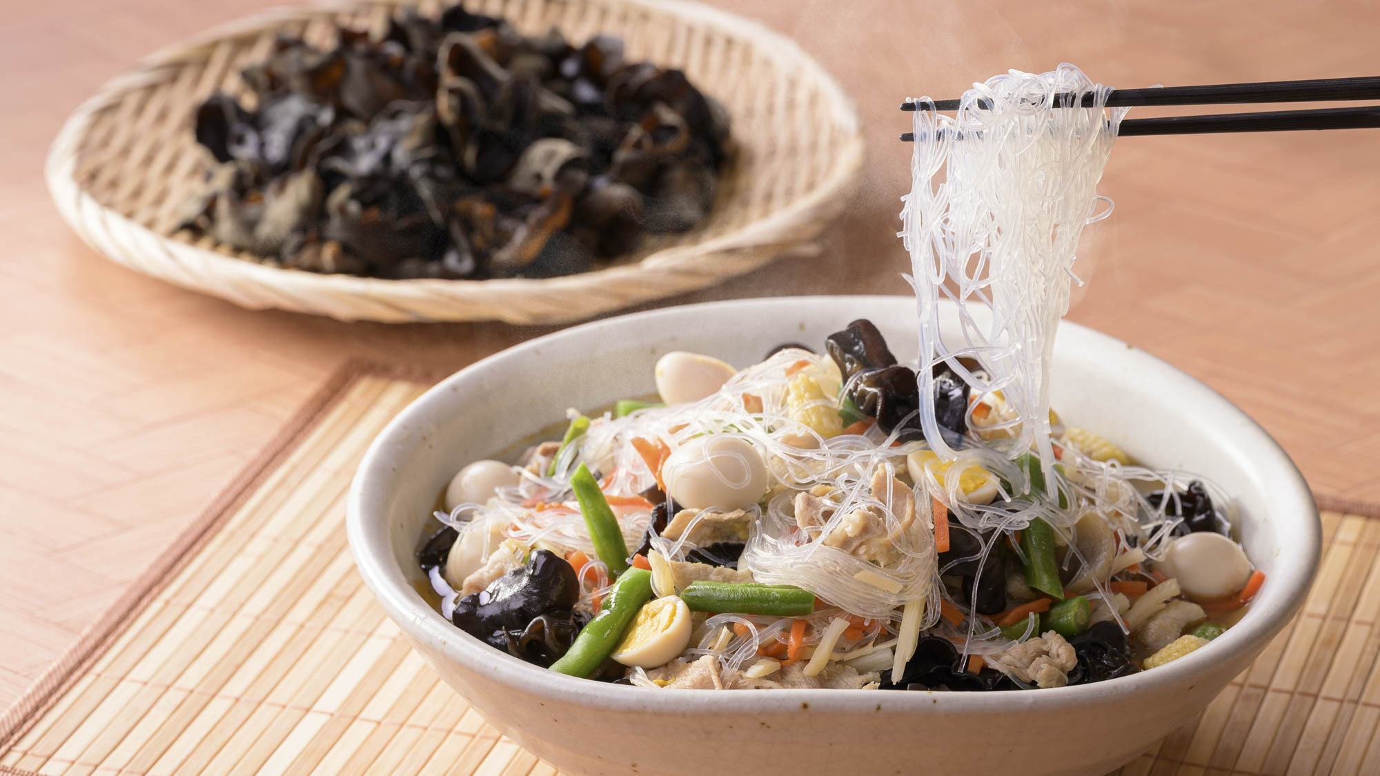 【熊本新市街限定】鶏ガラスープに春雨と野菜、地元産きくらげの旨みが溶け込む"熊本の郷土料理　太平燕"