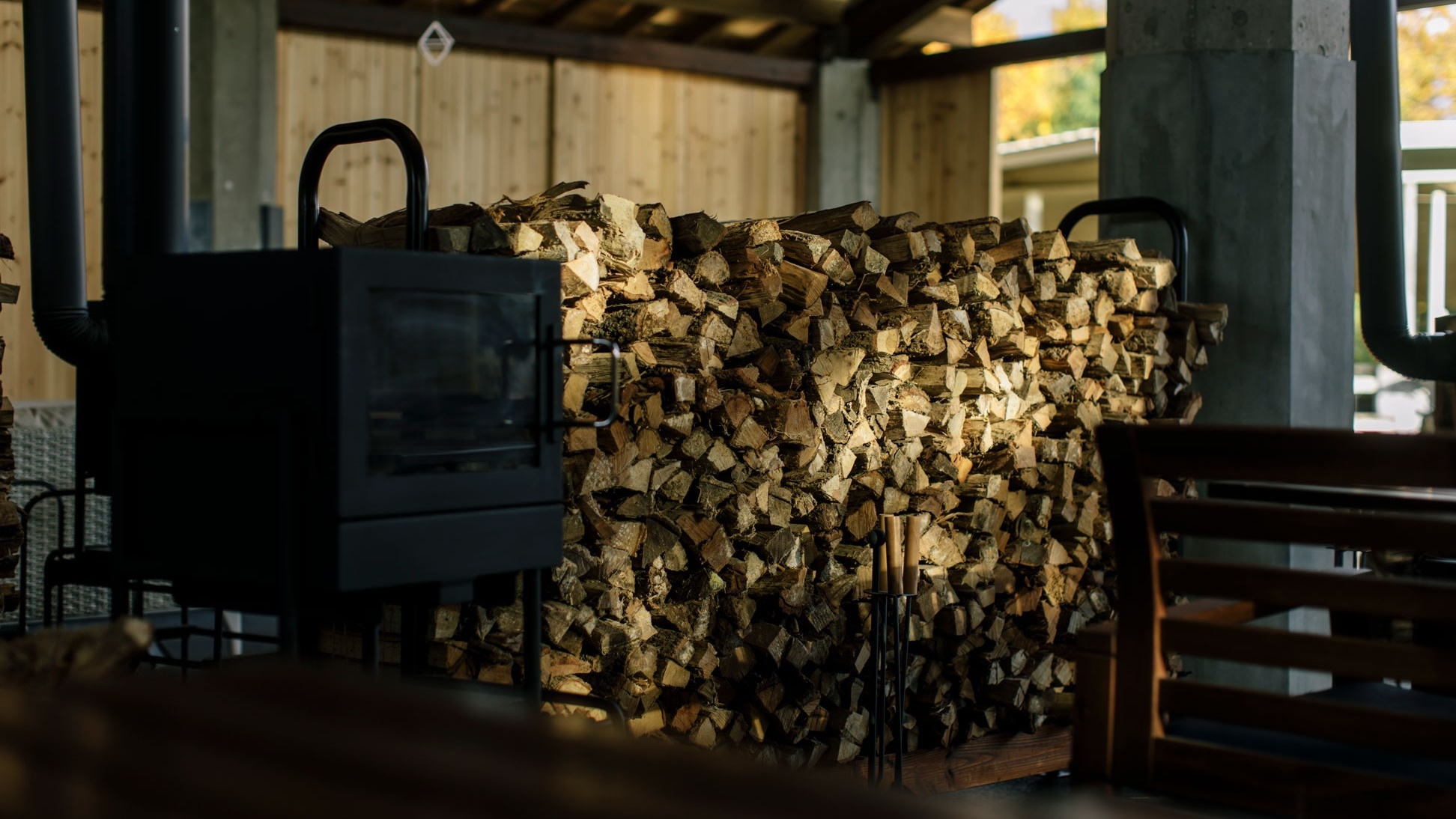 【冬BBQ】薪焼きあったか！牛ステーキや海鮮プロシェットなど。弾ける音と香りで食欲そそるBBQ