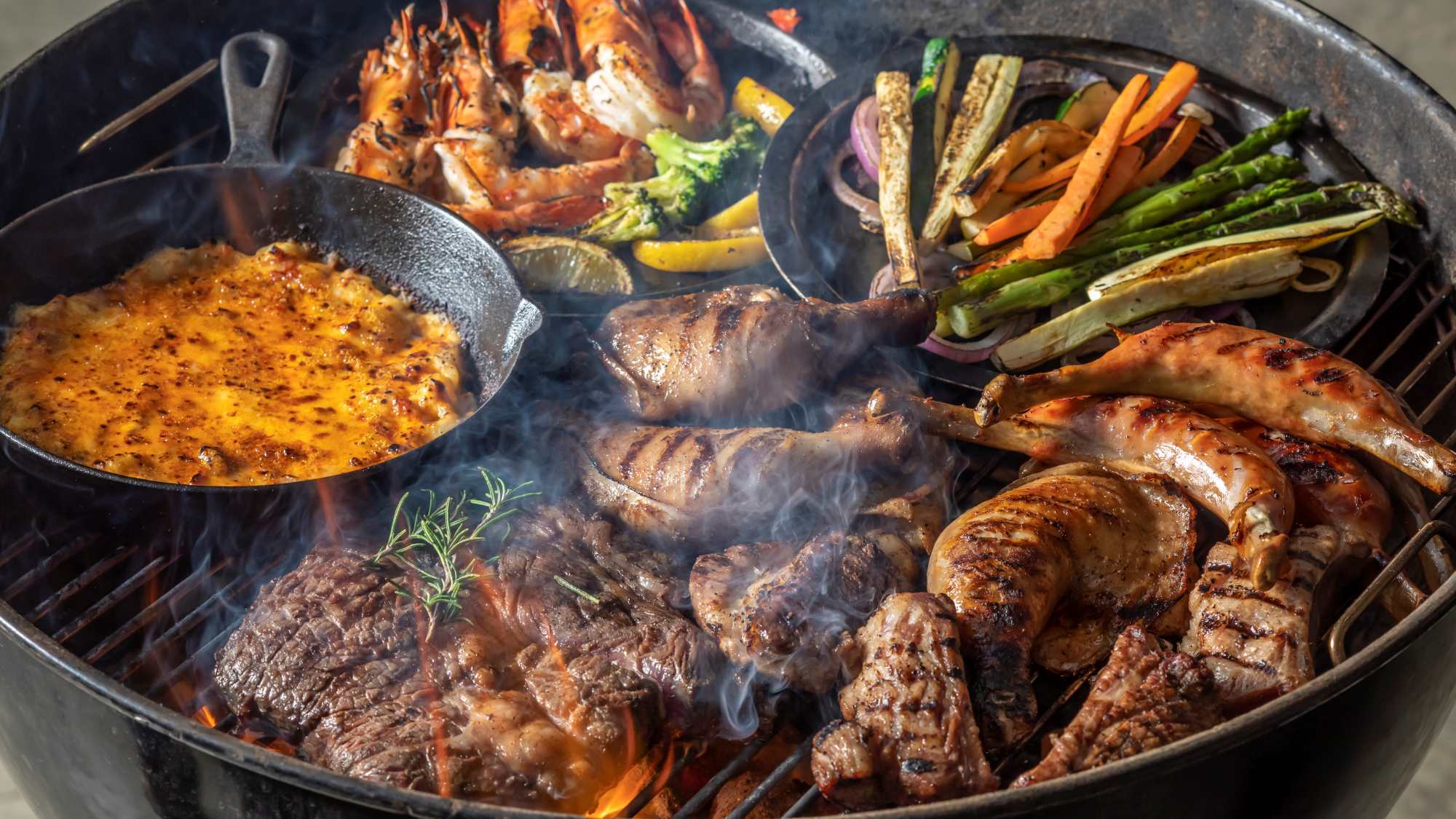 【サーフ＆ターフBBQ】開放感あふれるロケーションでオマール海老＆和牛など本格欲張りメニューを