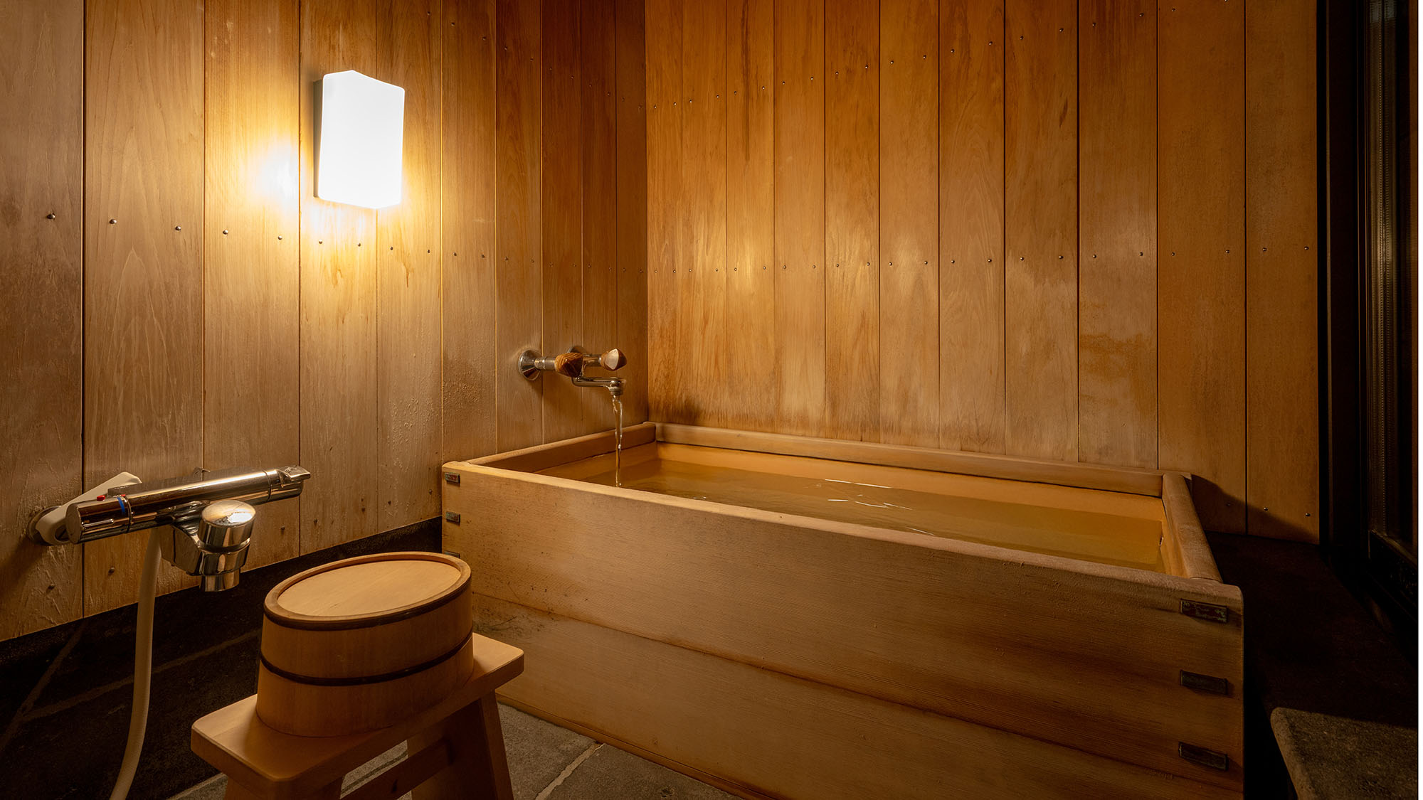 【離れ-離塵境】主室＋次の間＋縁側＋温泉露天風呂 