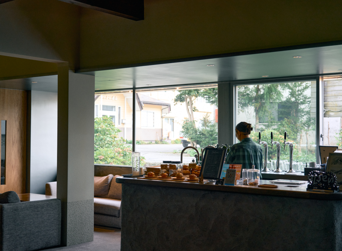 ロビーラウンジ併設カフェスタンド