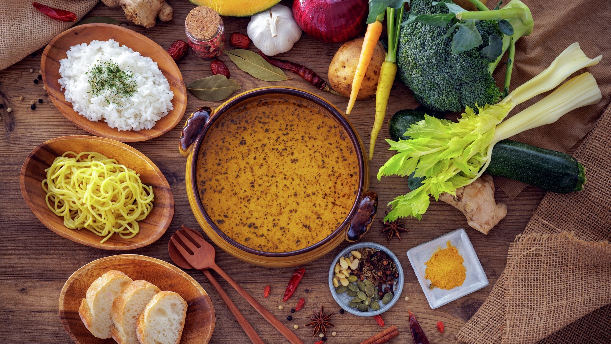 ★北海道名物スープカレー★朝食専用の為ご飯にもパンにも麺にも絶妙にマッチして、なまらウマい！