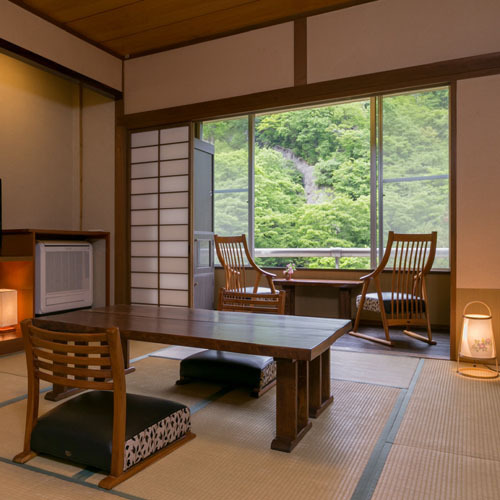 An example of a main building guest room, "10 tatami mats with a spacious veranda"