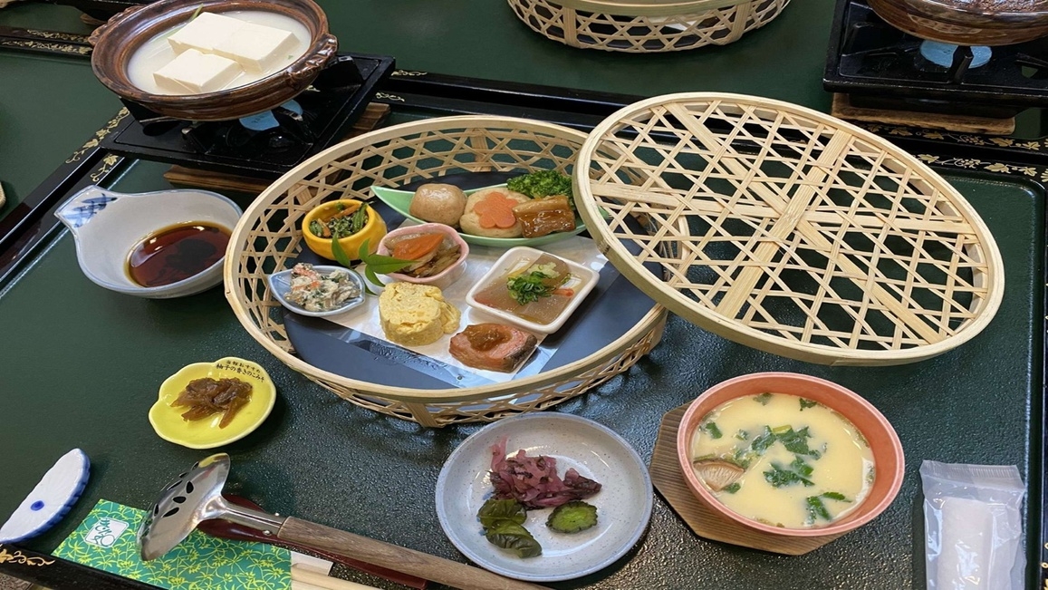 【 基本プラン 】直前予約にも対応＜夕朝食×部屋食＞飛騨牛鉄板焼と季節の食材を和洋折衷会席にて堪能♪