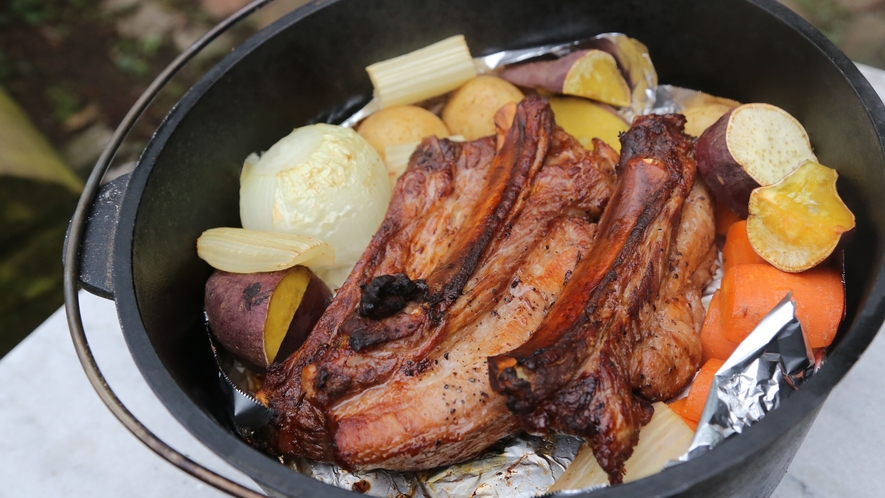 ダッチオーブン料理～豚のスペアリブ