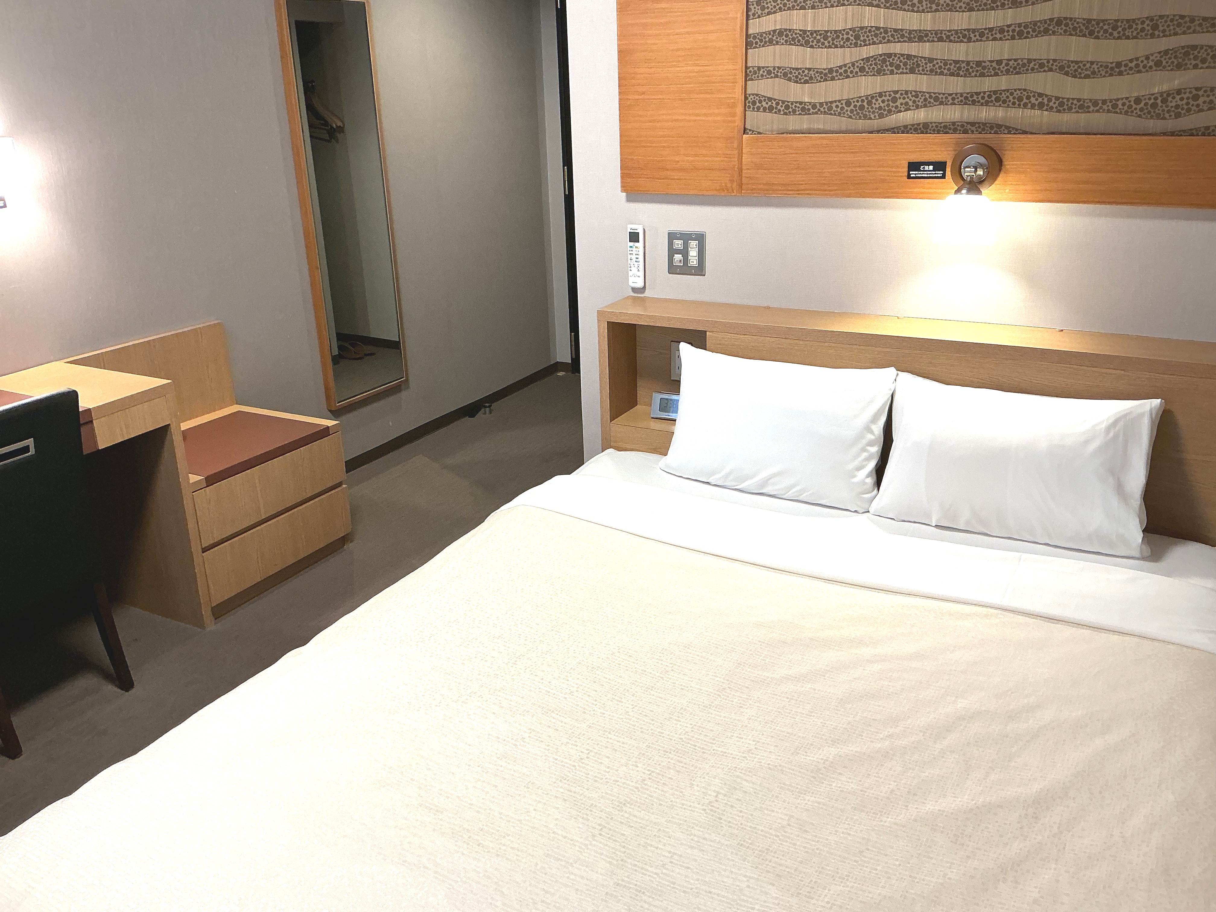 【クイーンルーム】1ベッド/160&times;195ｃｍ