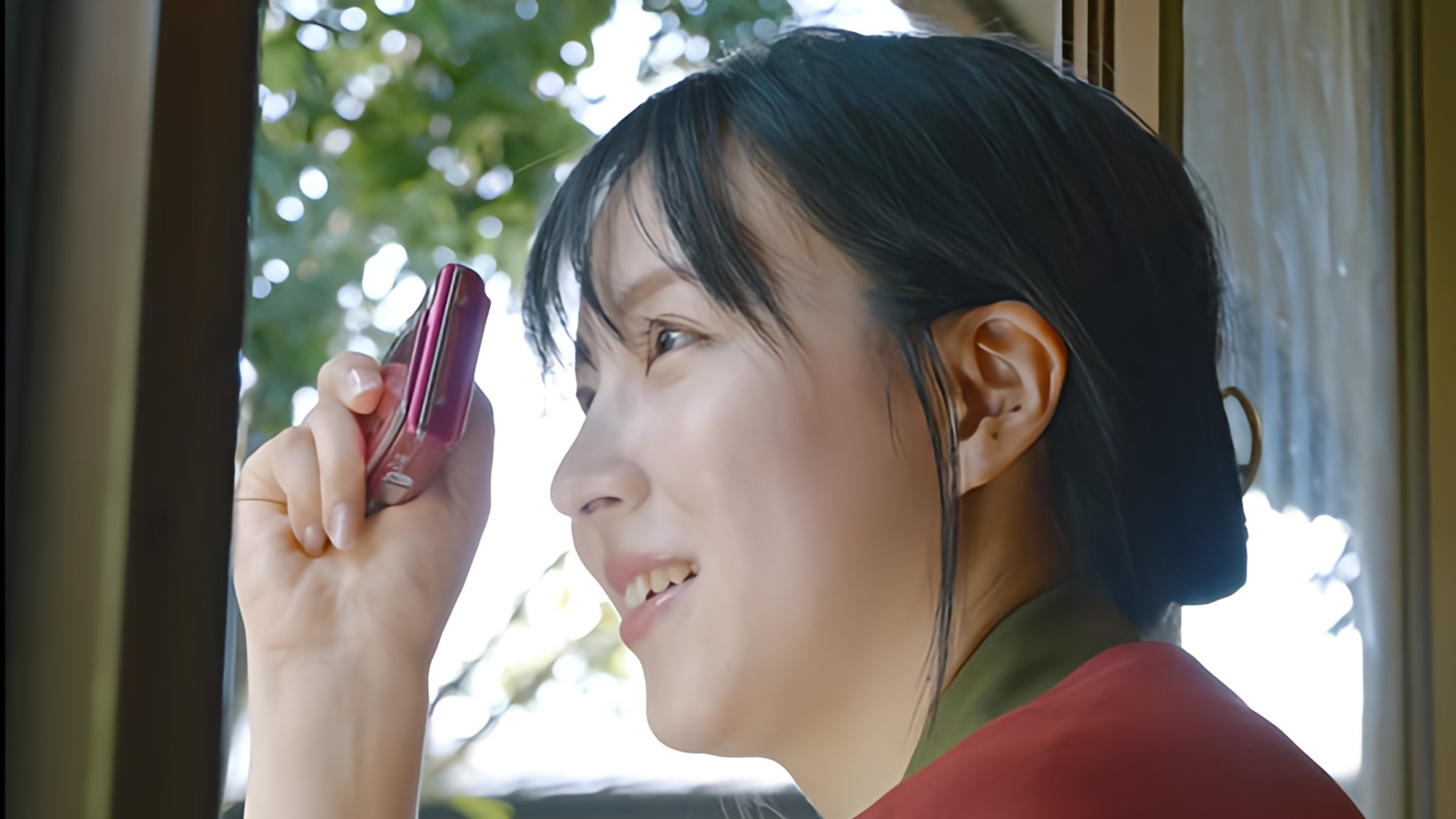 ふとした瞬間に、旅の記憶を一枚。－ 静かな景色と穏やかな時間が、何気ない日常を特別に。