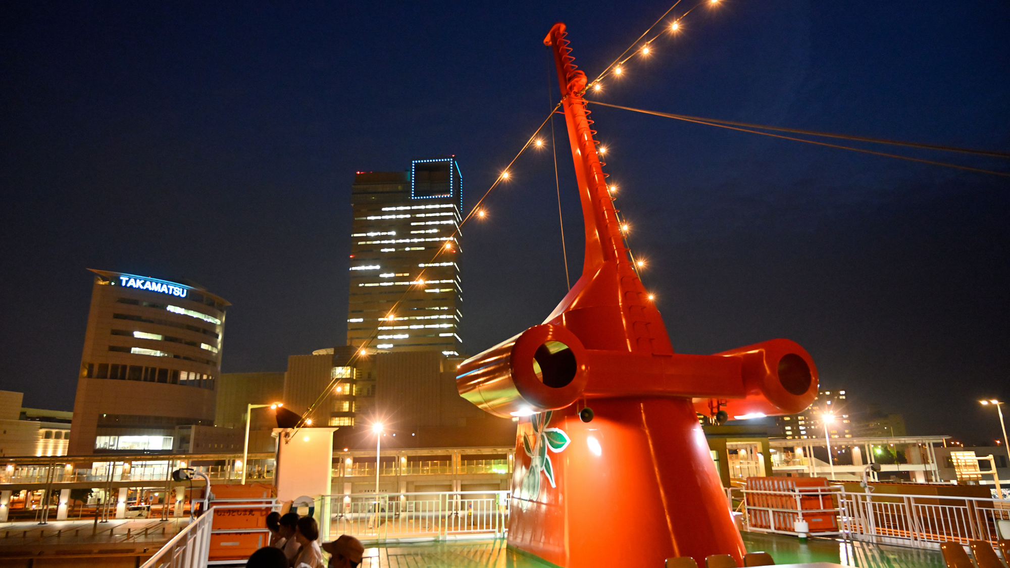 夜の高松行きのフェリーからの夜景は最高★