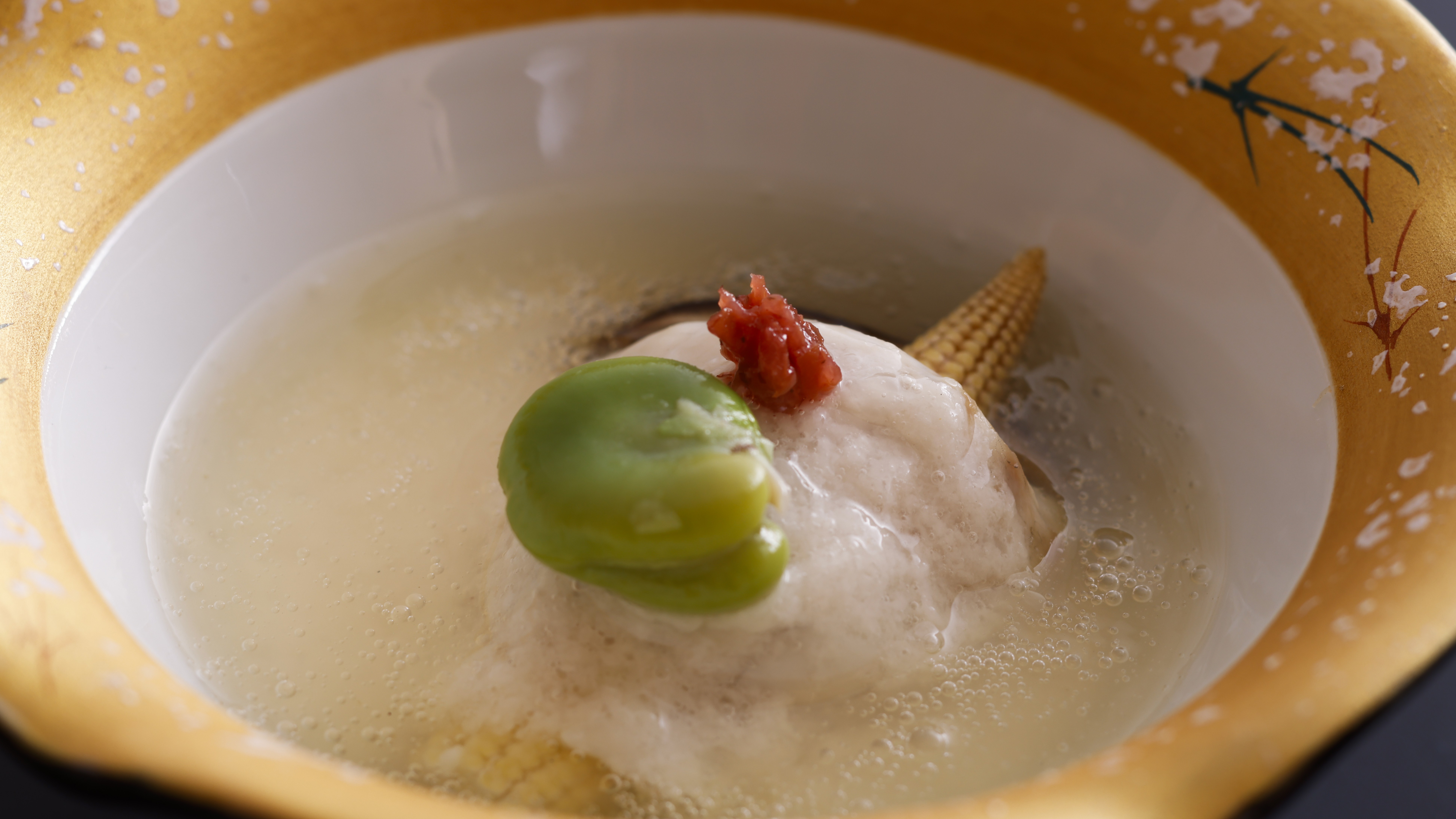 季節の蒸し物（地元食材にこだわり、漁模様等によって日毎に料理内容は変わります）