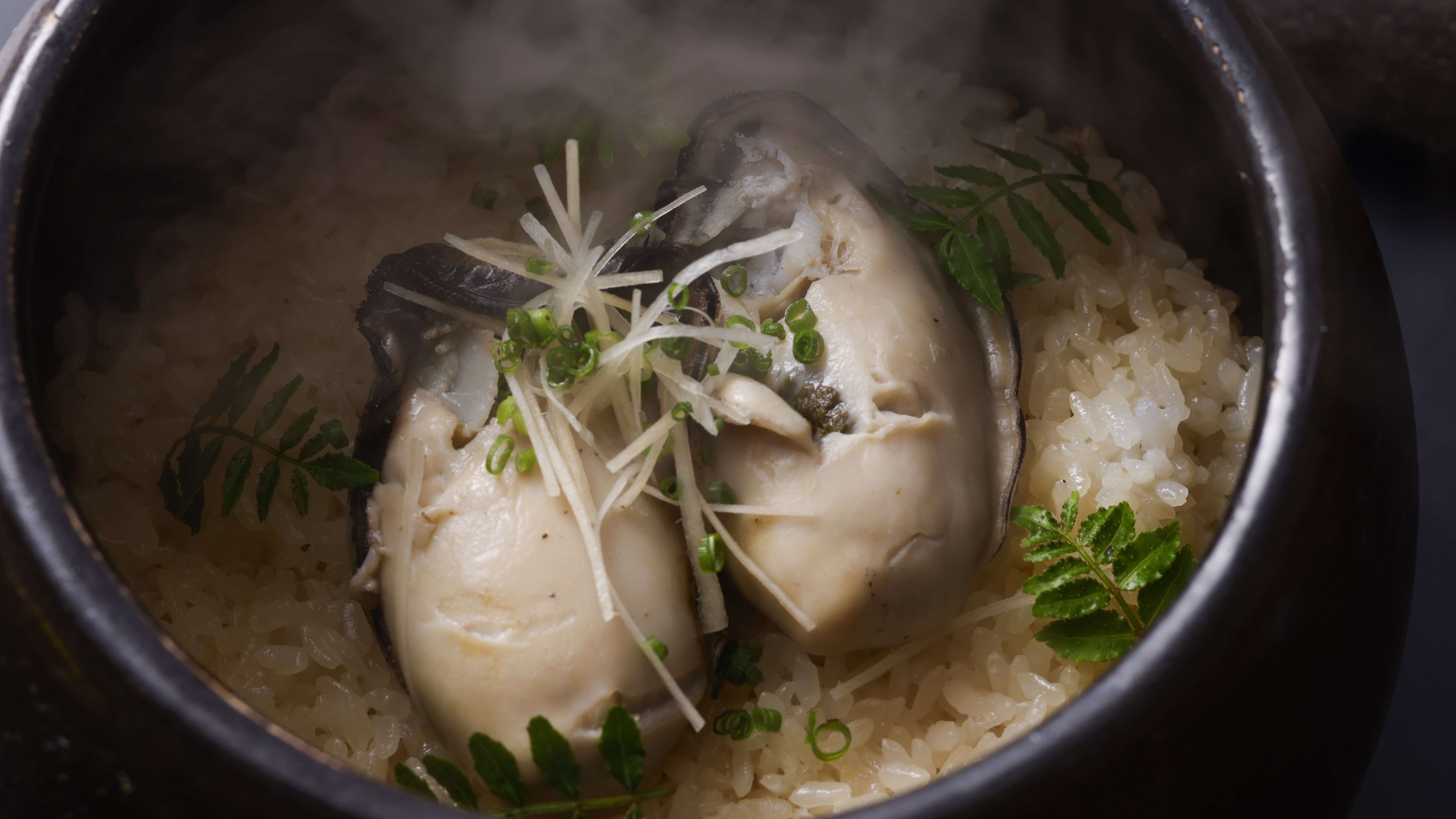 伊根のブランド牡蠣「夏珠」の釜めし