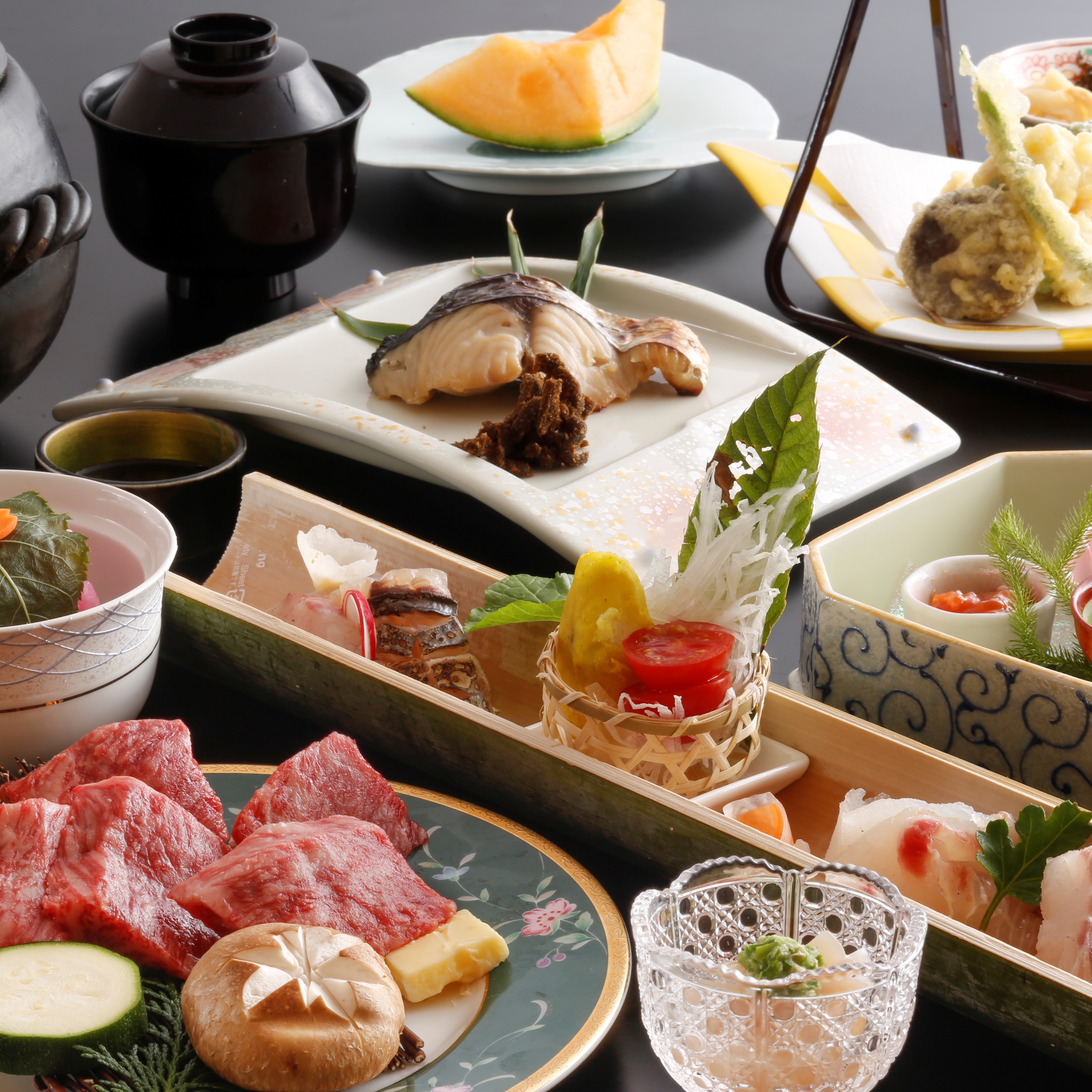 京都牛会席料理の一例（漁模様により日毎に料理内容は変わります）