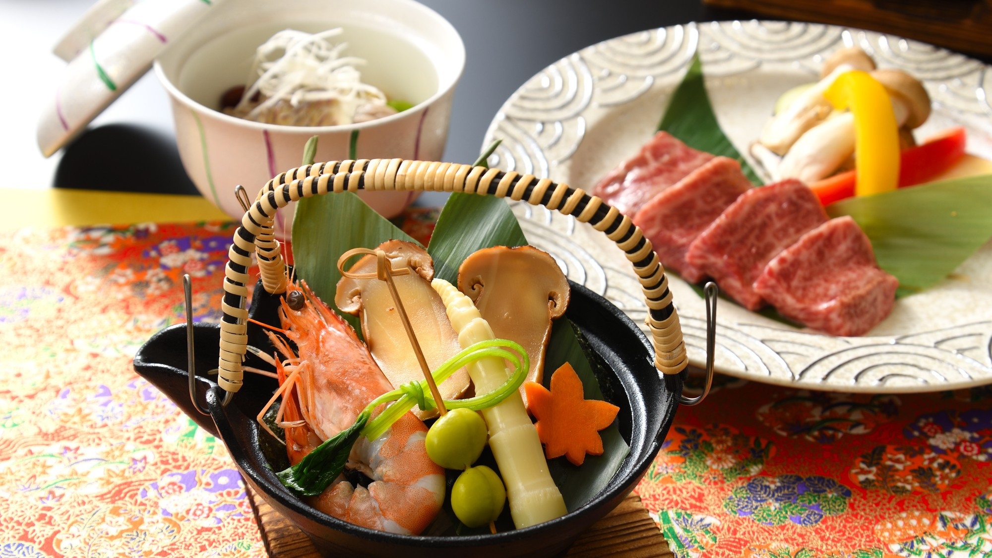 「奏（かなで）会席」　旬の食材を料理人がアレンジした料理を堪能　2025