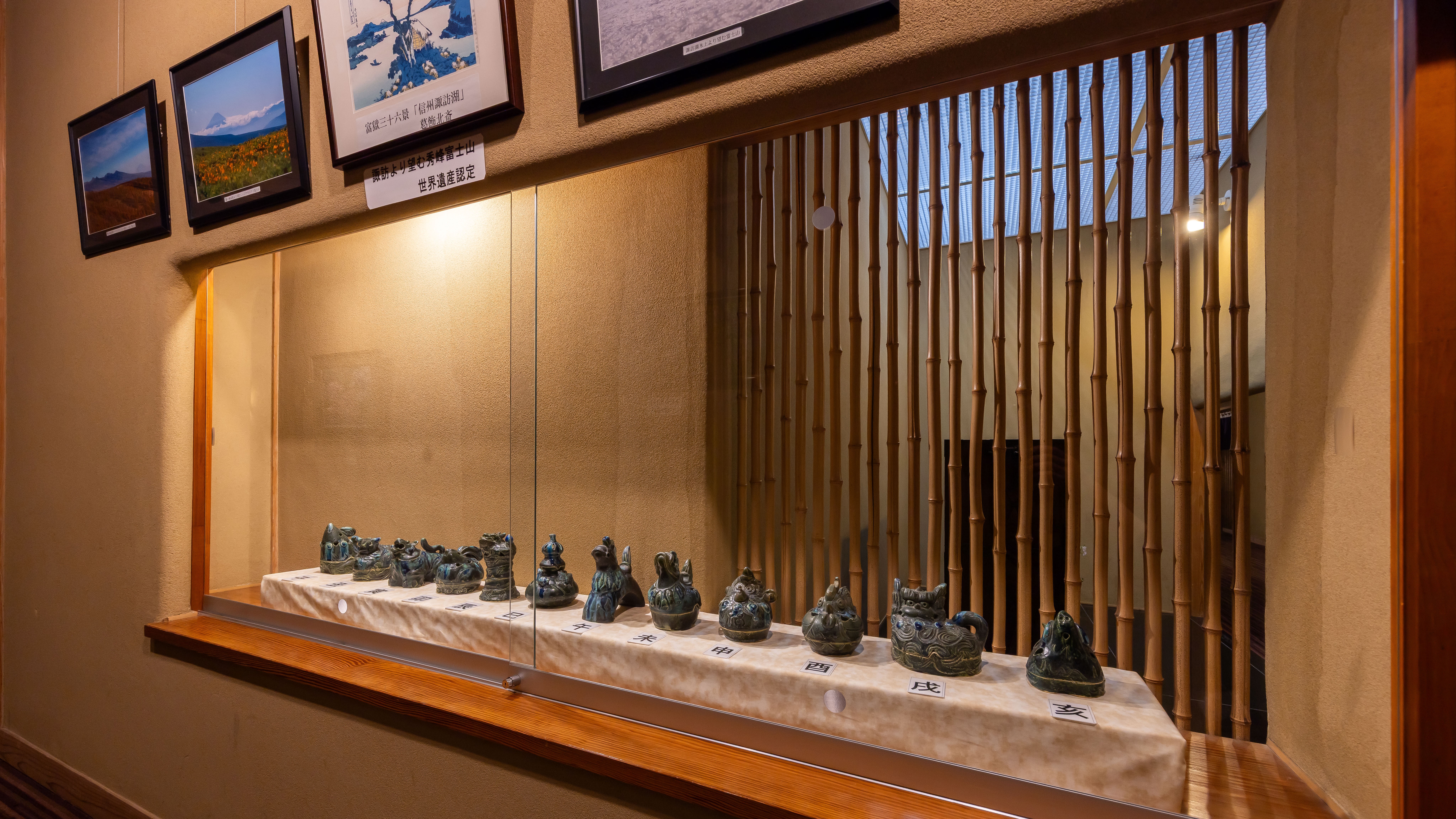 ＜館内展示物＞