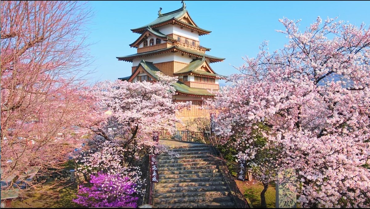春の高島城＜画像提供 諏訪市＞
