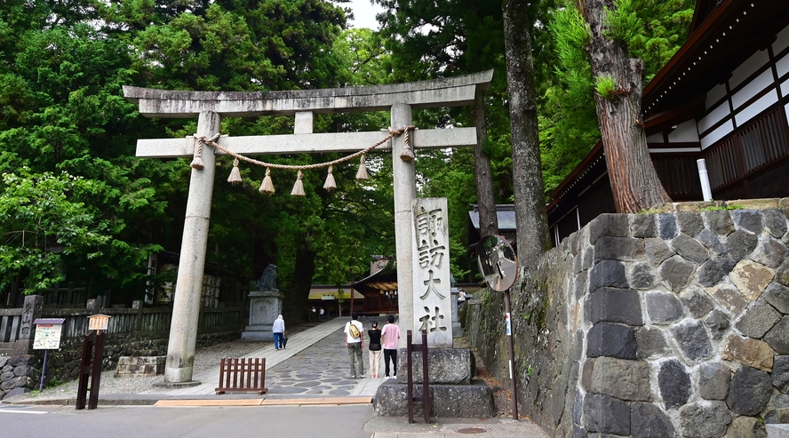 全国に約２万社あるとされる諏訪神社の総本宮・諏訪大社