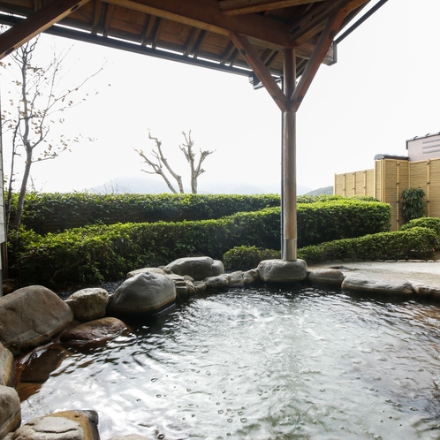 伊根の海・空とひとつになる至福の湯浴み・・・PH8.80の自家堀天然温泉「大浴場 露天風呂」