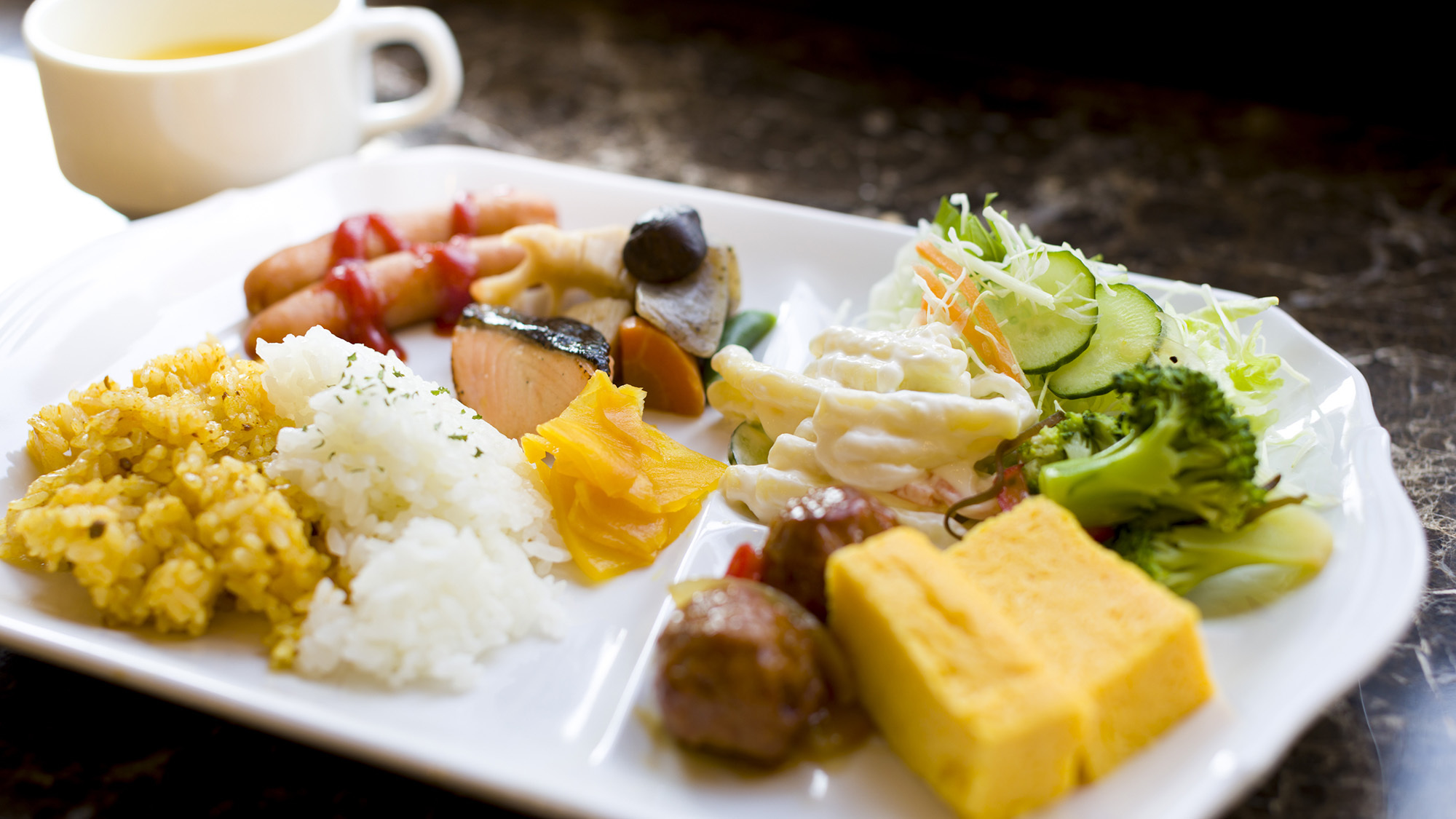 ★出張・テレワーク・レジャーに！熊本駅より徒歩2分！【朝食無料/無料Wi-Fi】★禁煙エコノミーダブ