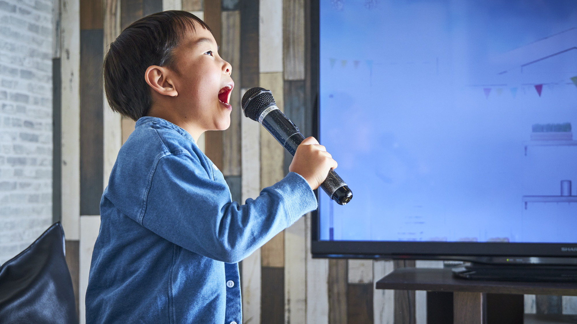 カラオケだって無料で歌い放題♪