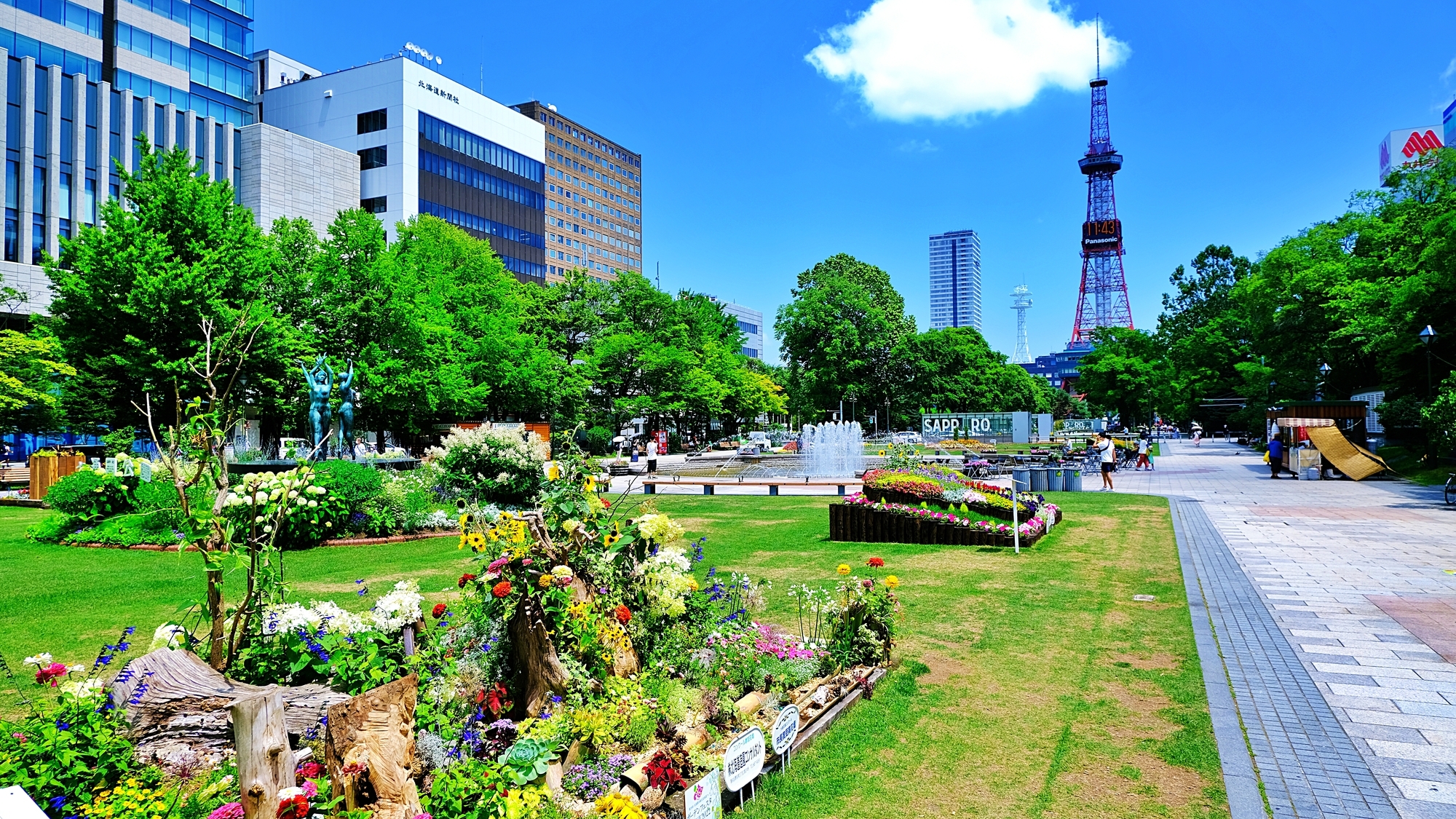 【当館から徒歩10分】四季折々のイベントが開催される、市民の憩いの場「札幌大通公園」