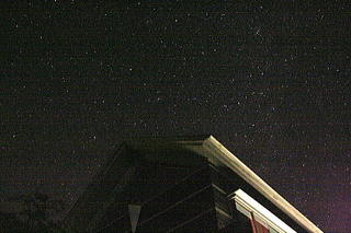 星羅四万十の屋根と満天の星空