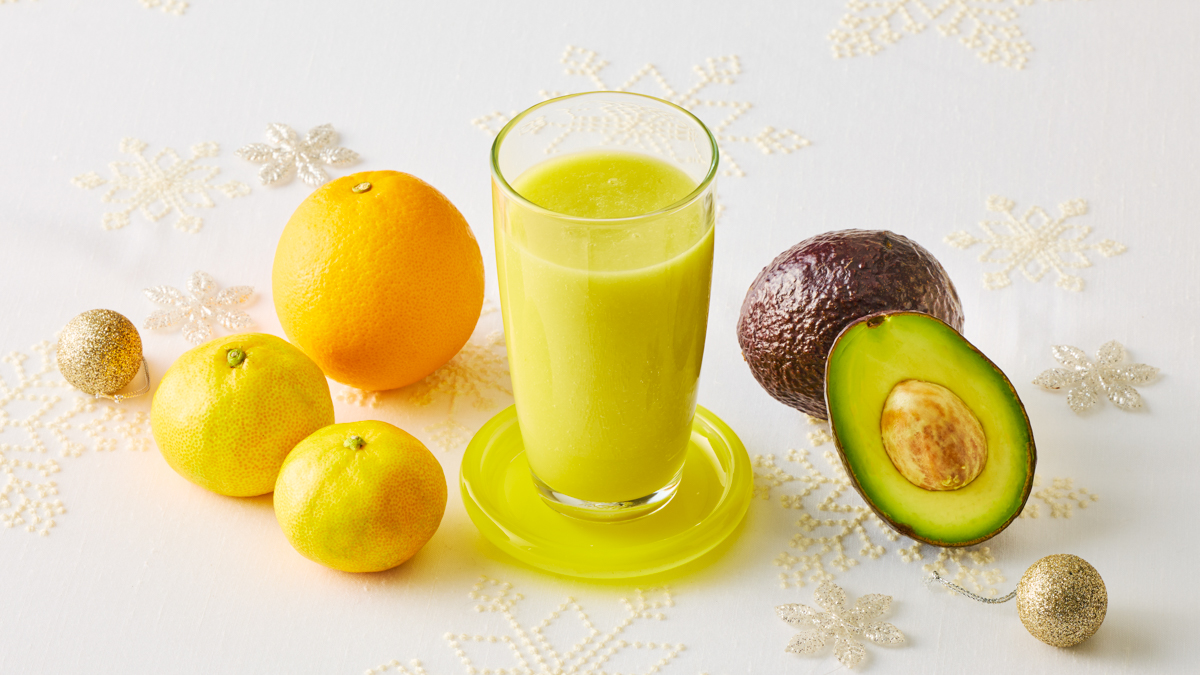 【みかんとアボカドのスムージー】みかんの酸味とクリーミーなアボカドが調和したカラダよろこぶスムージー