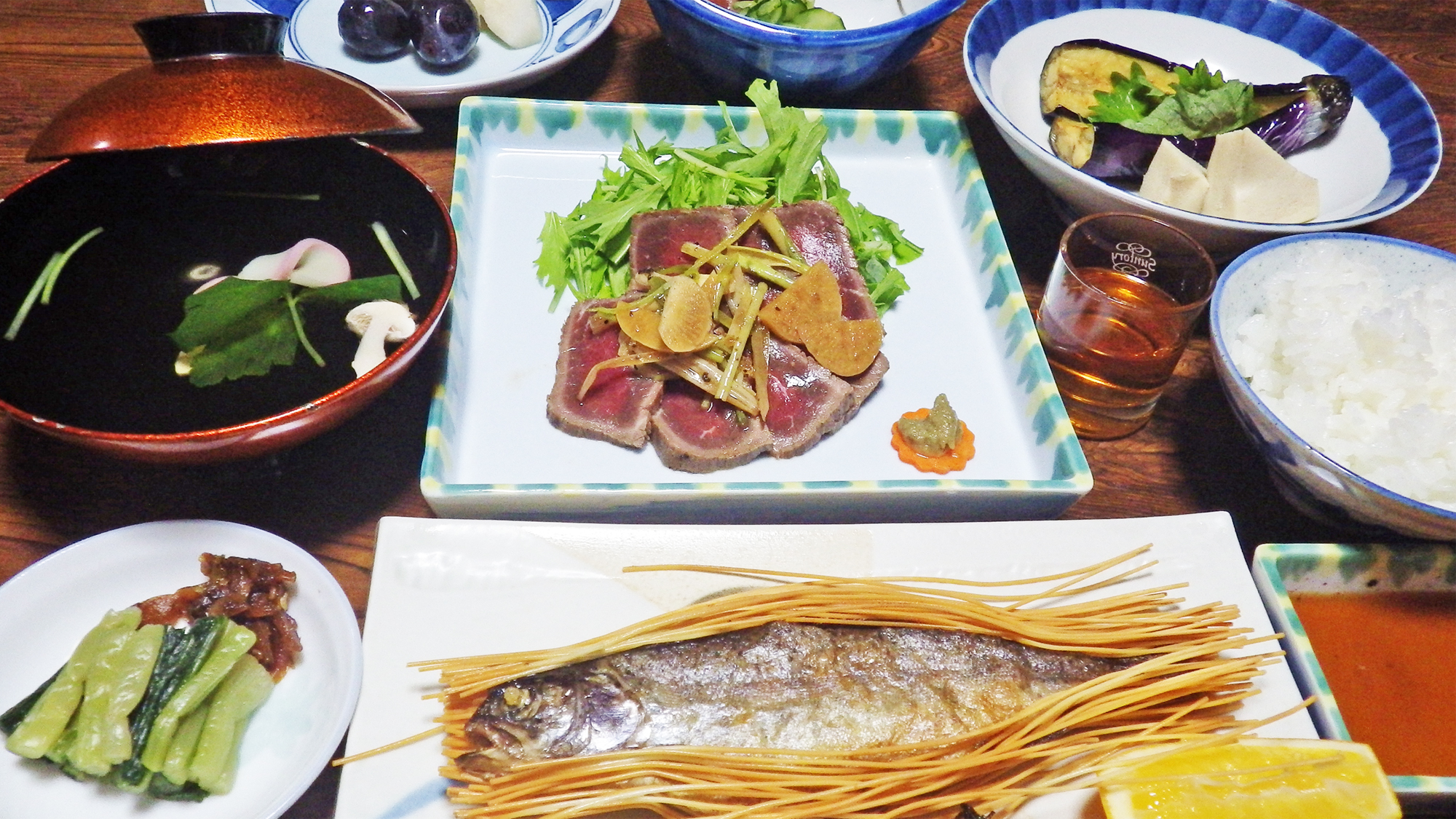 *夕食一例/名物の「虹鱒のそうめん揚げ」や、季節ごとの里山の恵みたっぷりの家庭料理に舌鼓♪