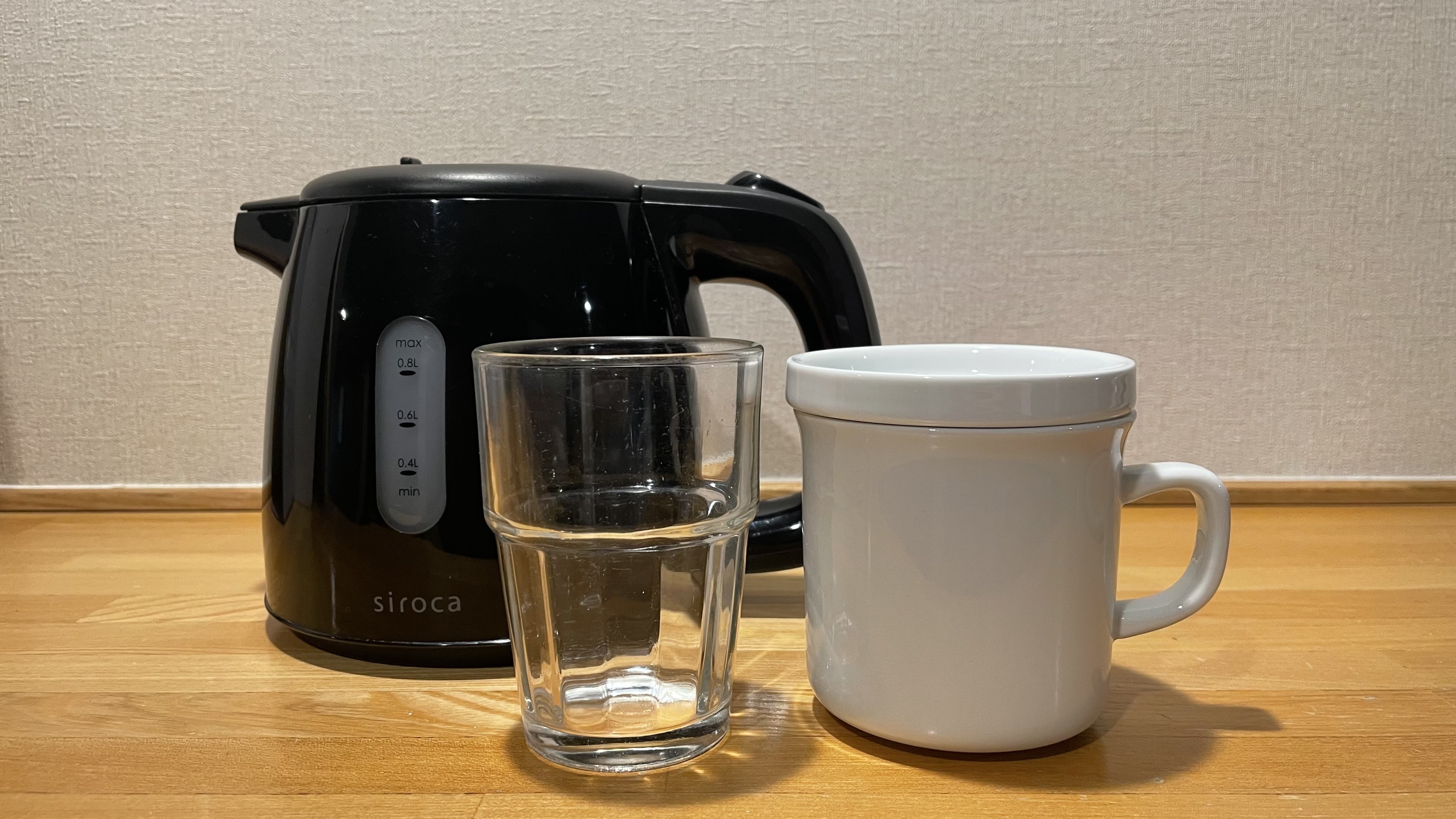 客室アメニティ　ケトル・グラス・マグカップ