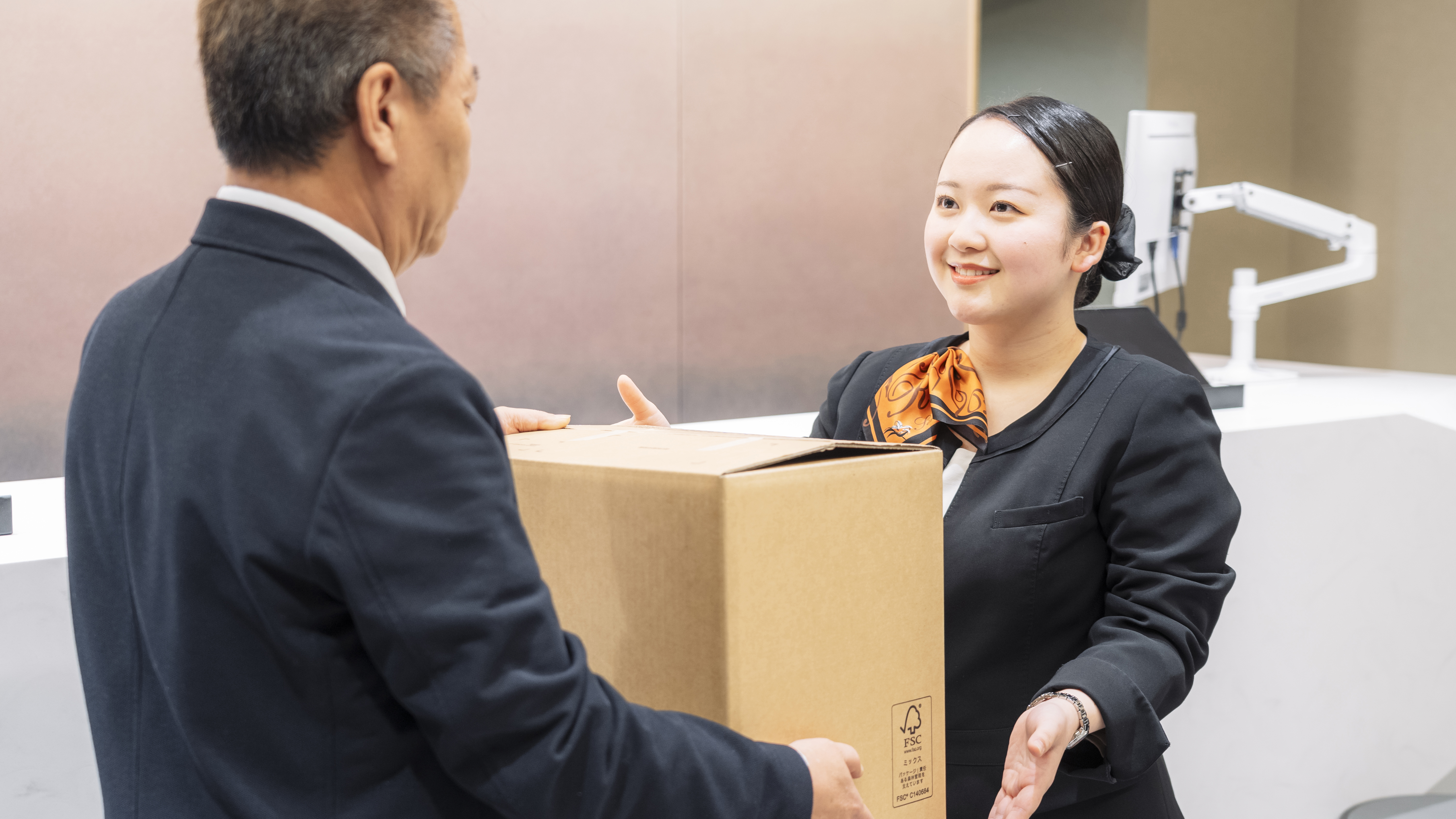 【宅配便】重い荷物やお土産は宅配便が便利。