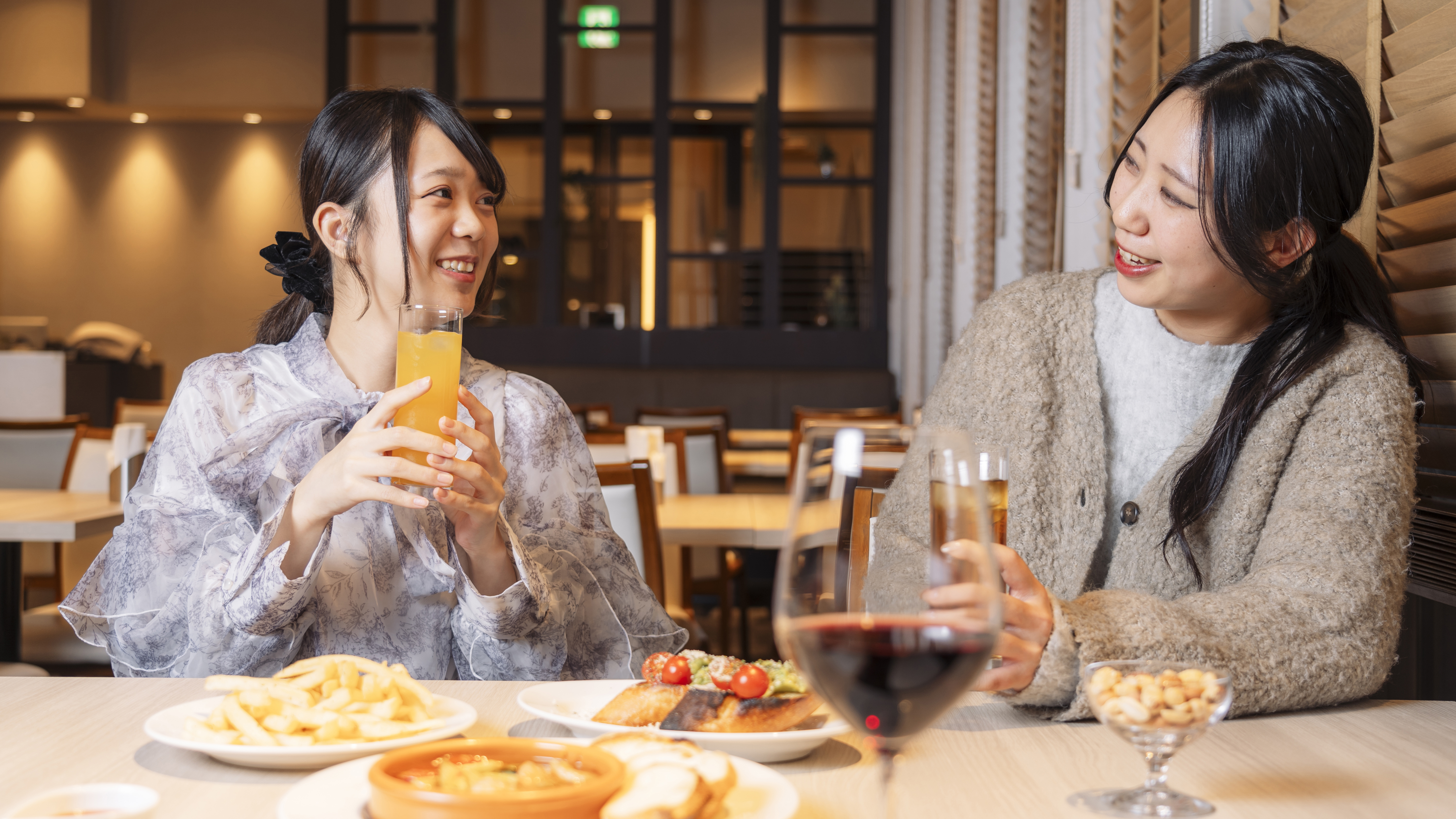 【ディナーラウンジ】夜光杯で乾杯はいかがでしょうか？