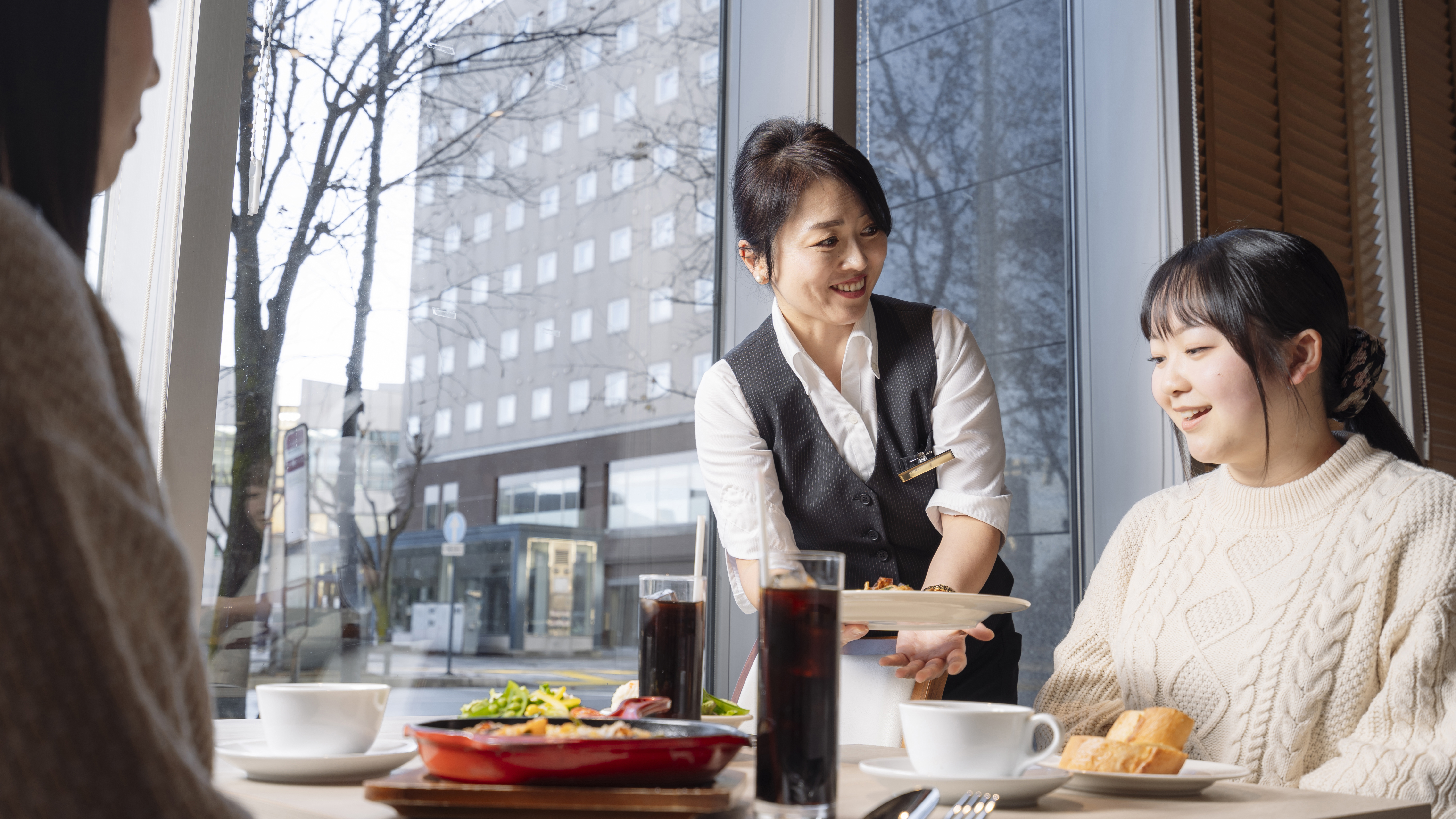 【ランチ】ランチ営業も行なっております。11:30～14:30（14：00ラストオーダー）