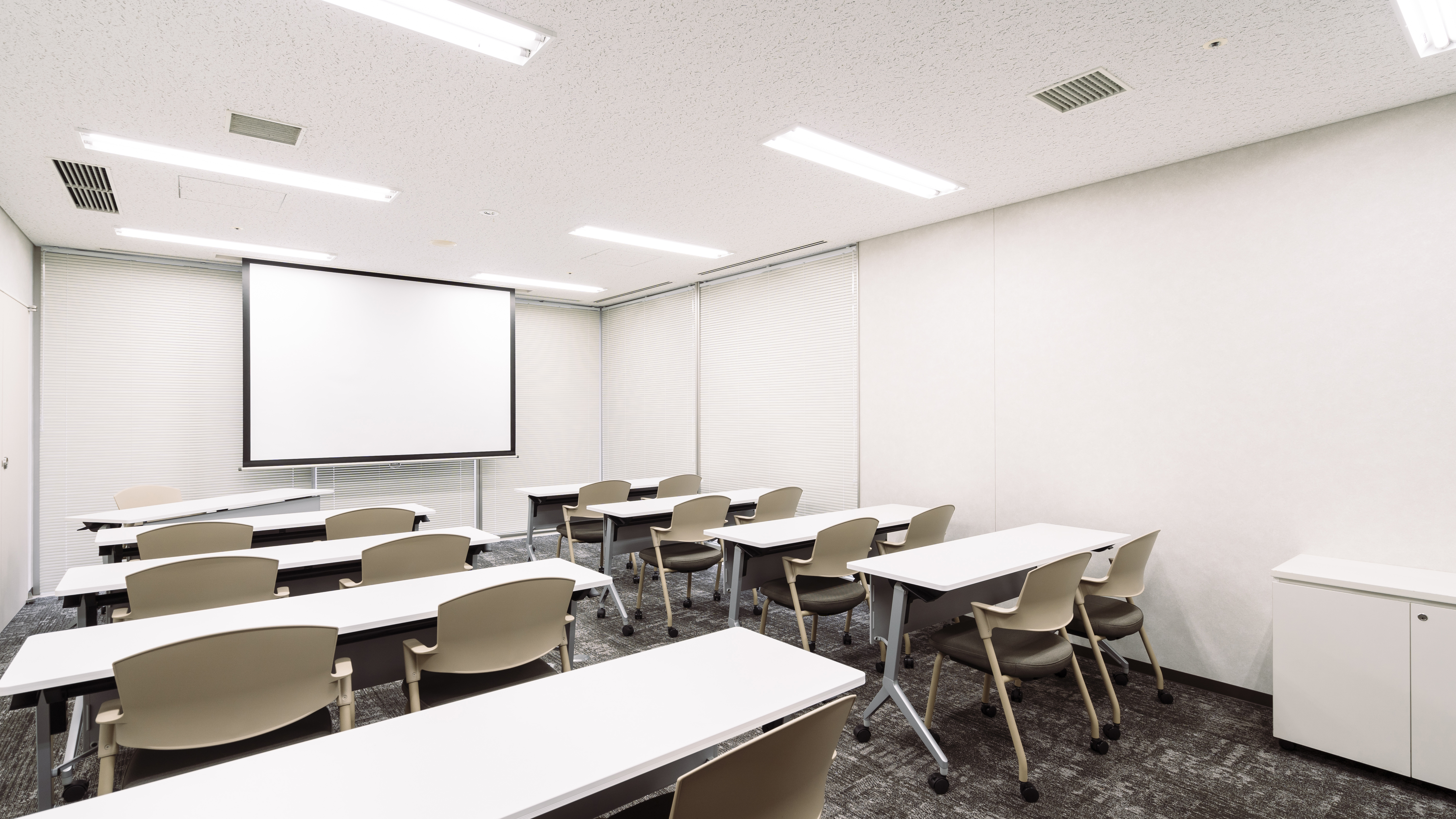【貸会議室】24時間利用可能。1時間/3,000円〜ご案内しております。