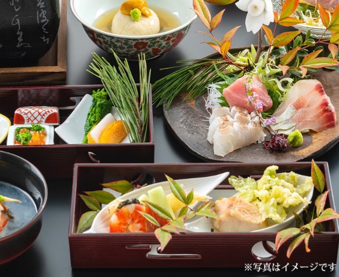 楽【お日にち限定プラン】ヒカリヤヒガシ会席〜光〜　夕朝食付