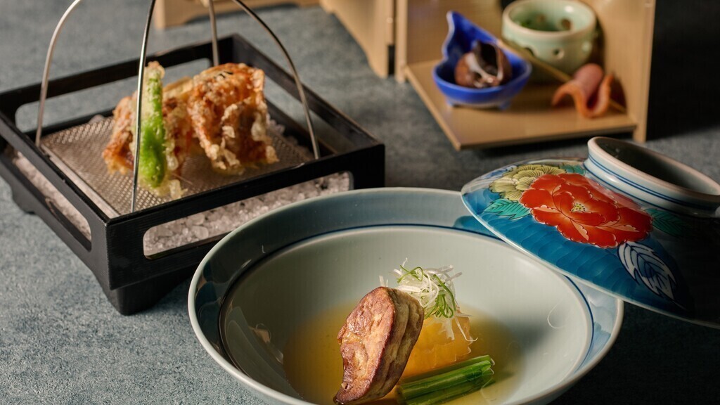 フォアグラ西京焼きと大根の煮物