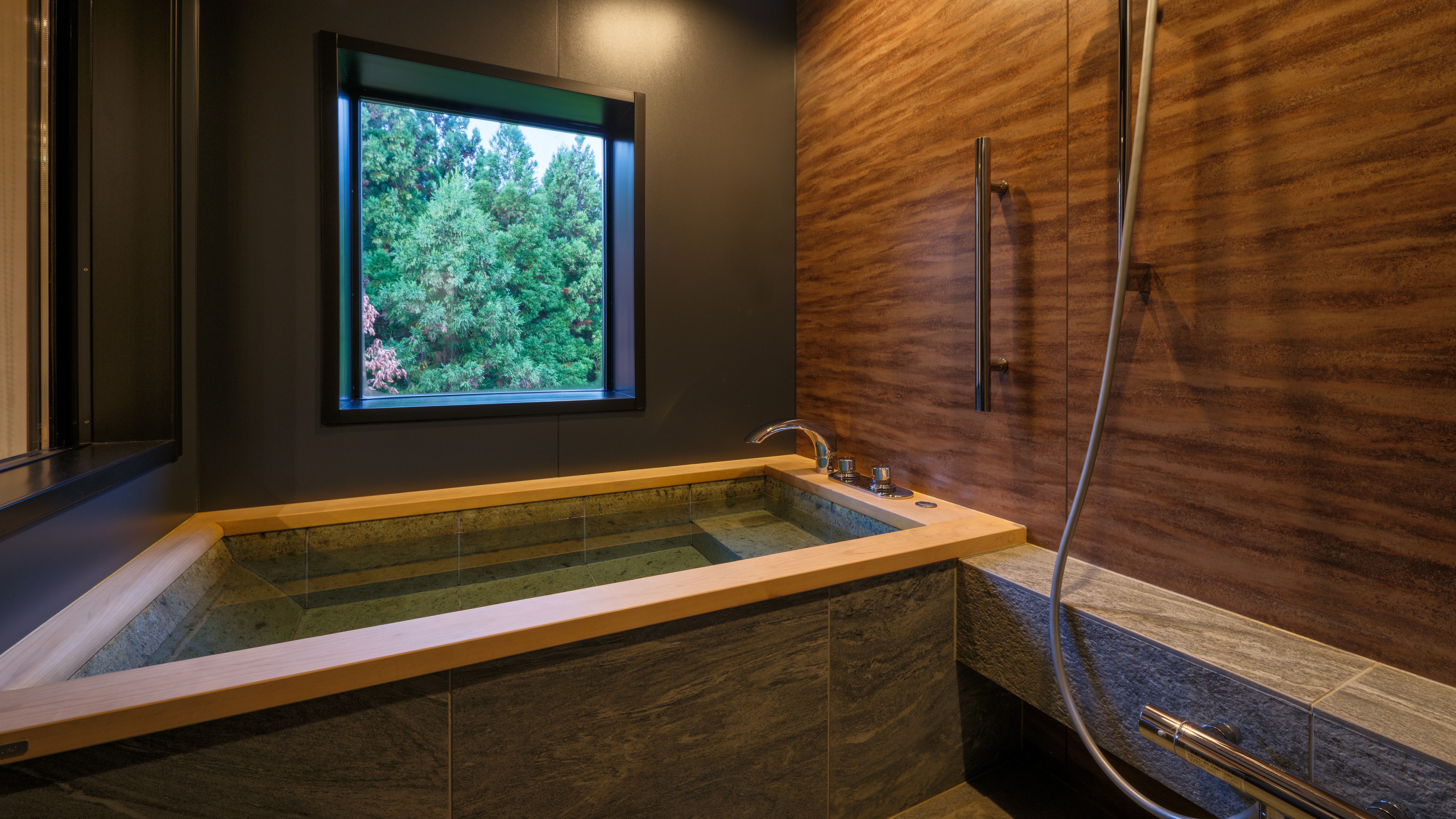 セルリアンスイート和洋室