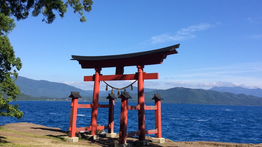 田沢湖の御座石神社