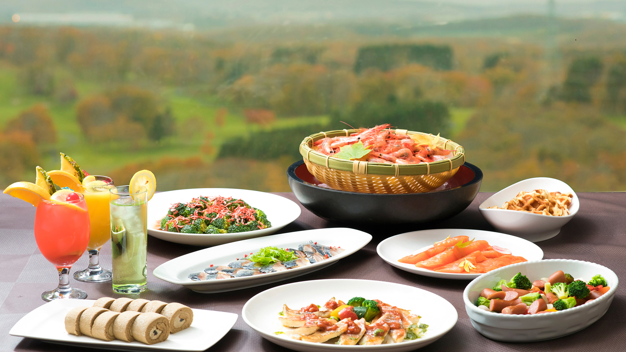 【ディナービュッフェ】和洋様々なメニューで皆様をおもてなしいたします♪