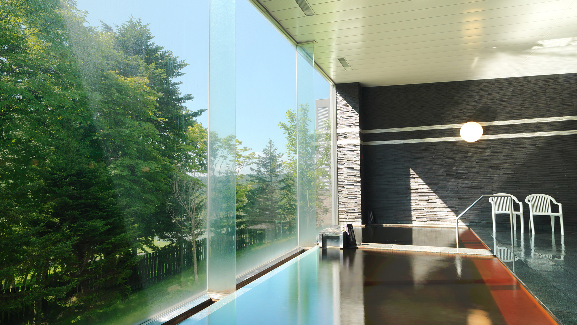 【大浴場】天然温泉「美肌の湯」