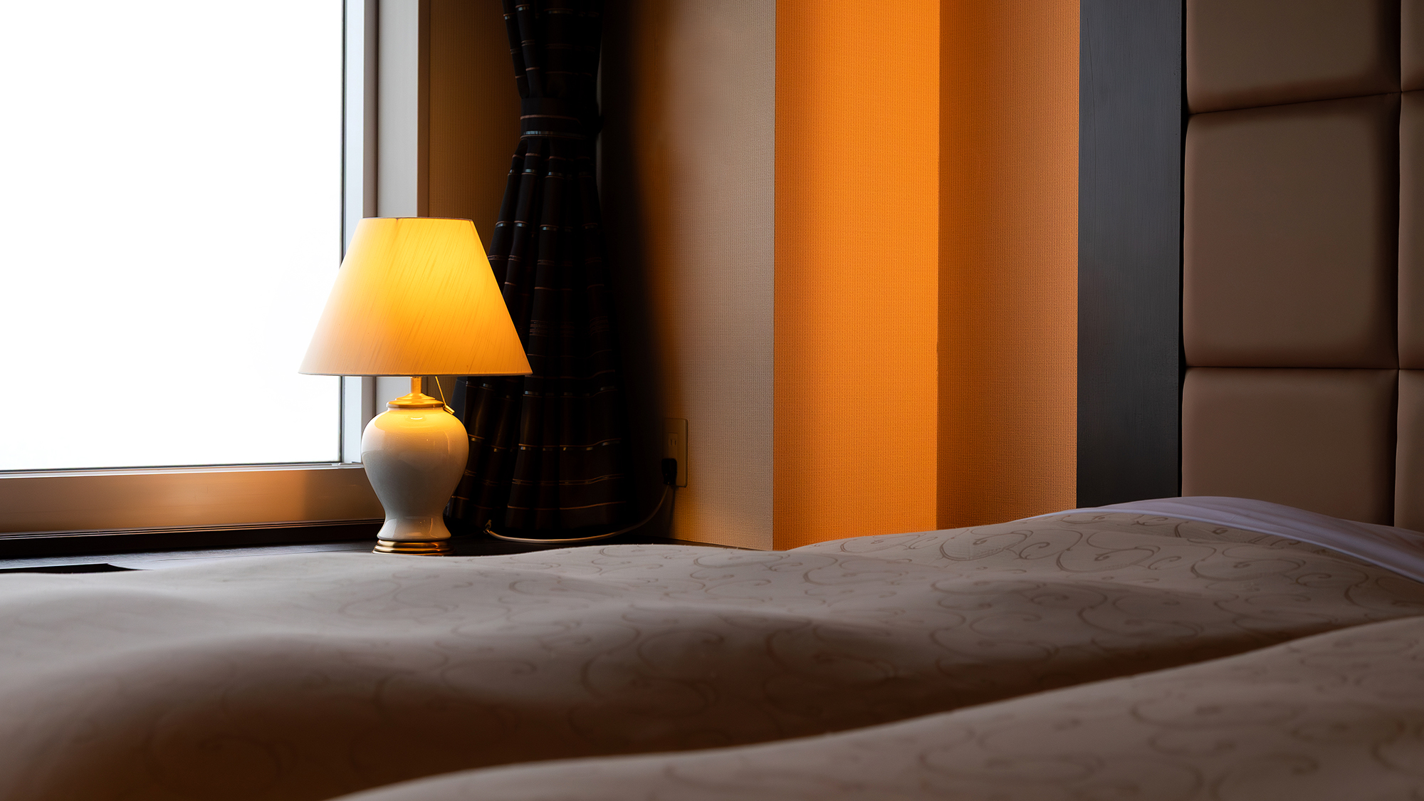 喧騒から離れた優しい静寂とこだわりの寝具で、日々の疲れを癒していただけます。