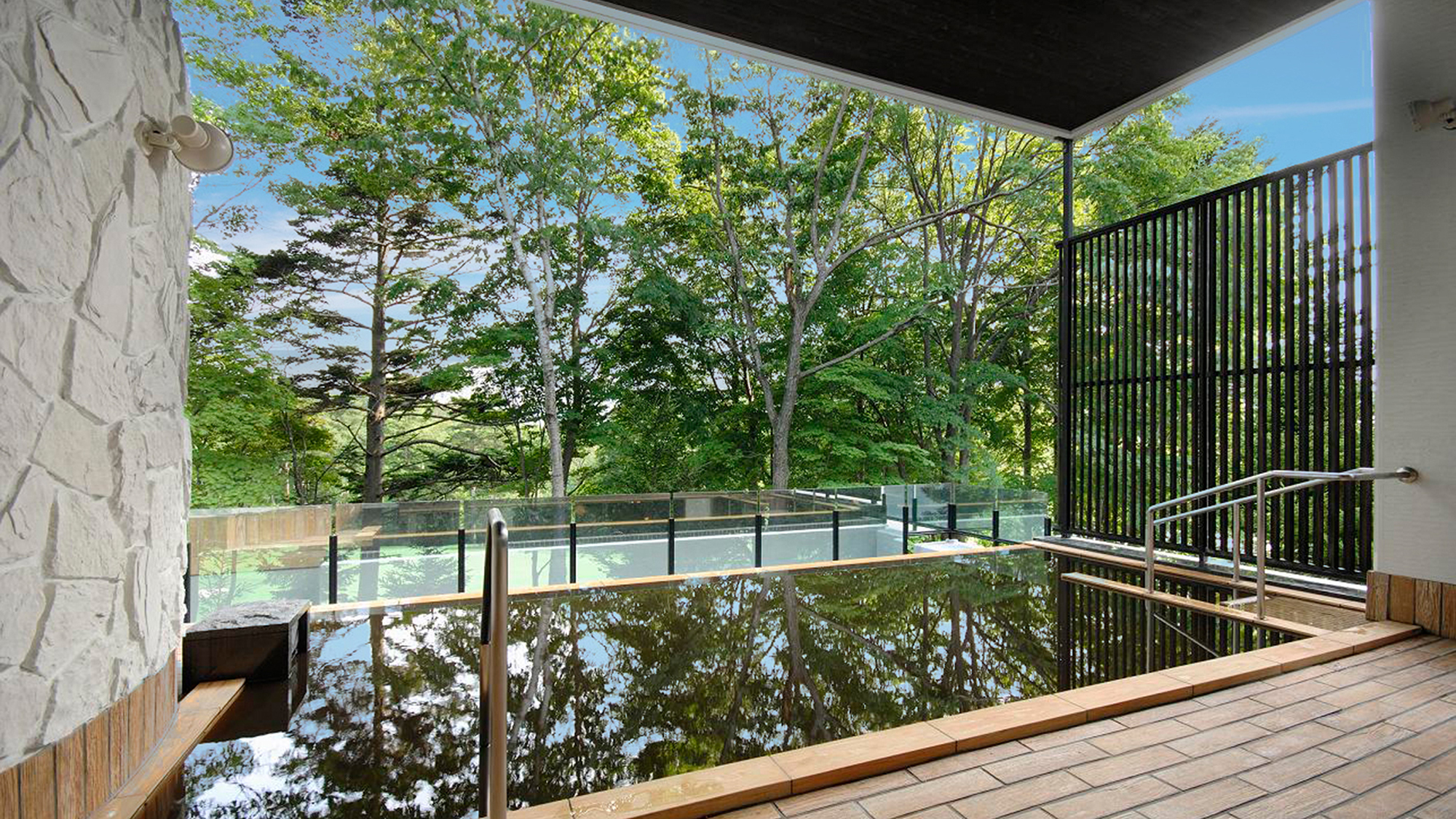 【露天風呂】四季折々の景色に癒される「絶景」天然温泉