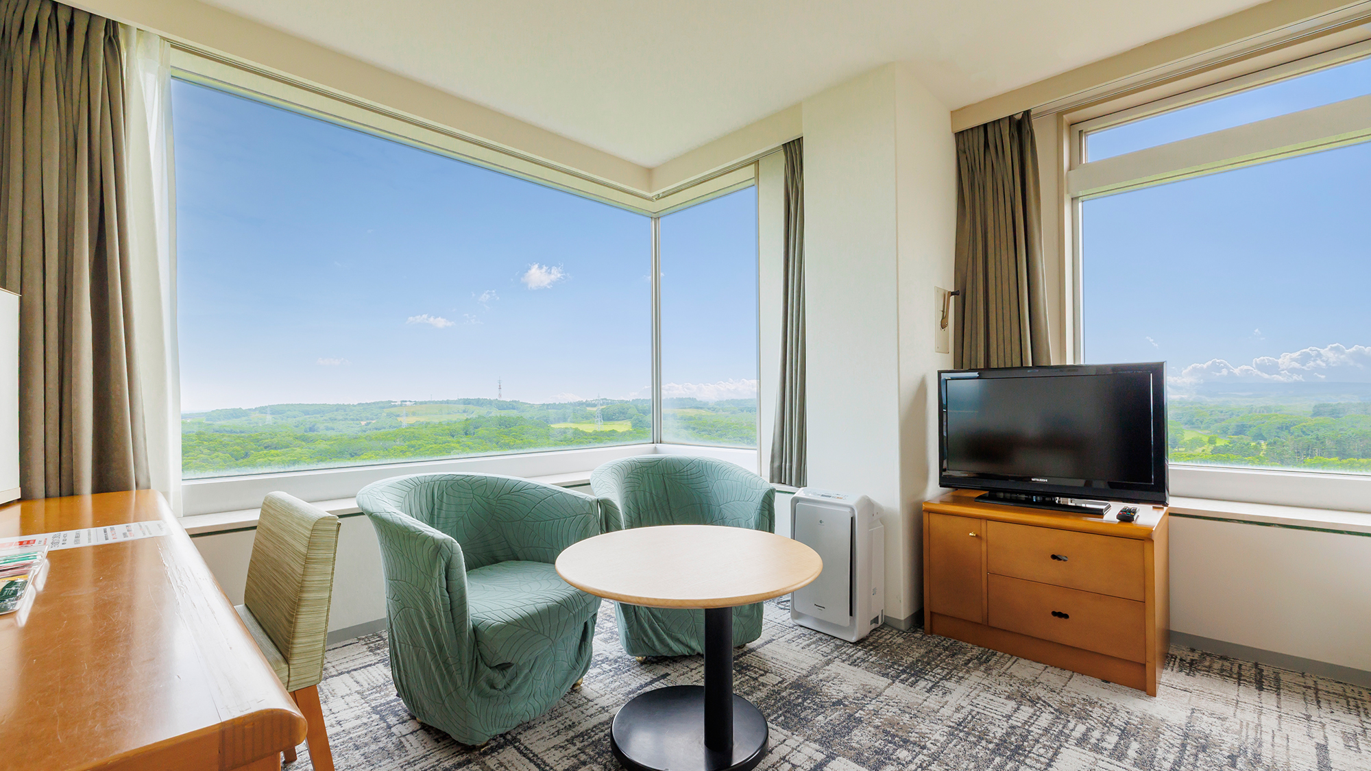 【パノラマビューツイン】32平米／セミダブルベッド×2