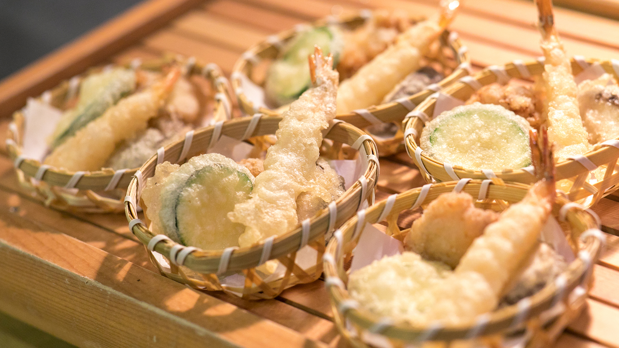 【ディナービュッフェ】オープンキッチンで味わう「旬菜天ぷら」