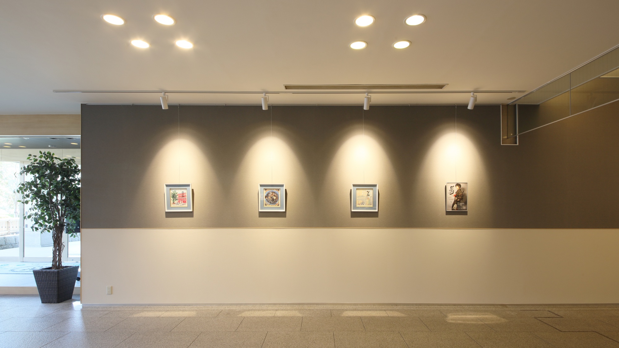 *ロビー装飾。ギャラリー