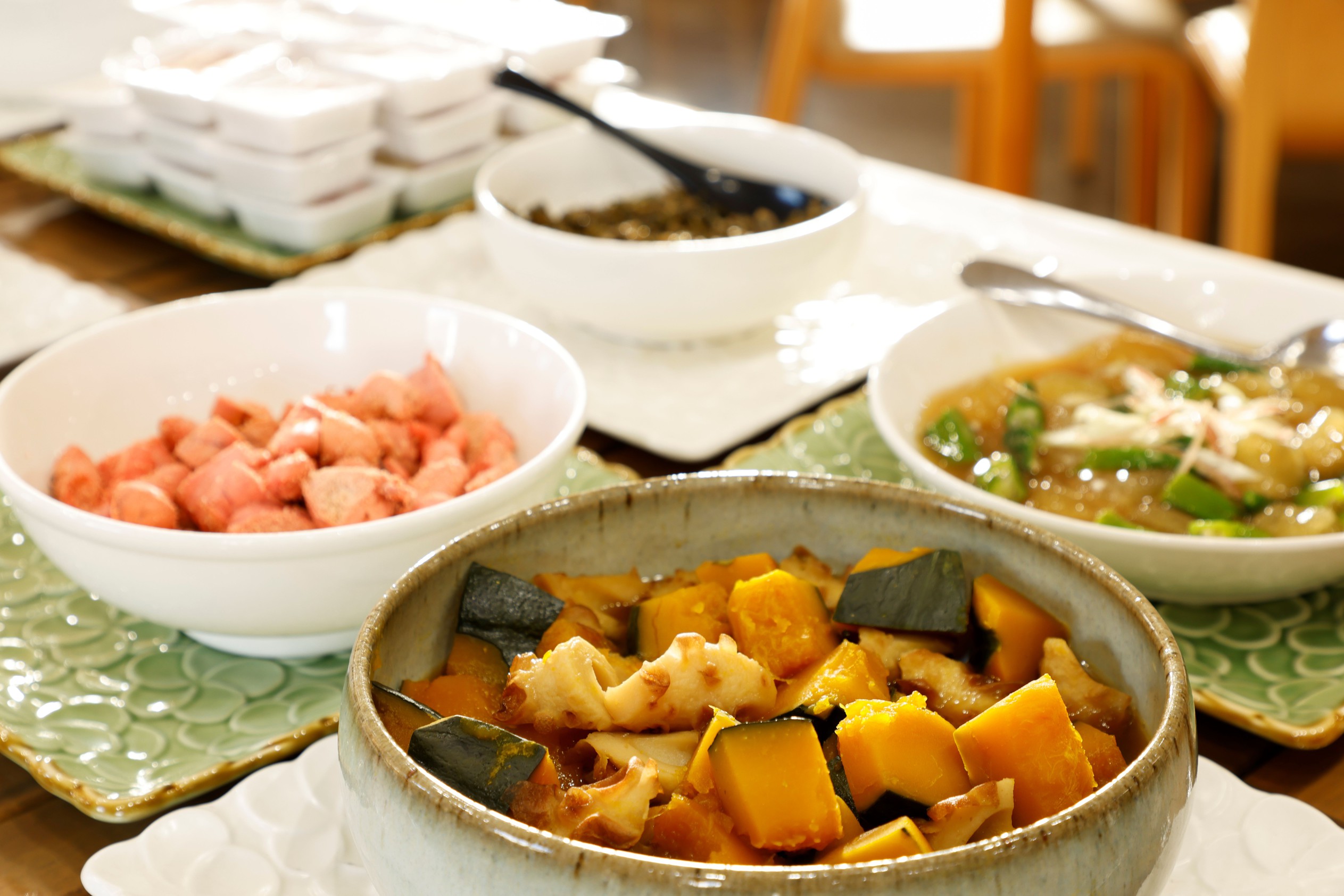 【選べるプラン　300】　朝食付　※お好きな特典お一人につき3つ選べる♪　※お子様無料添寝不可