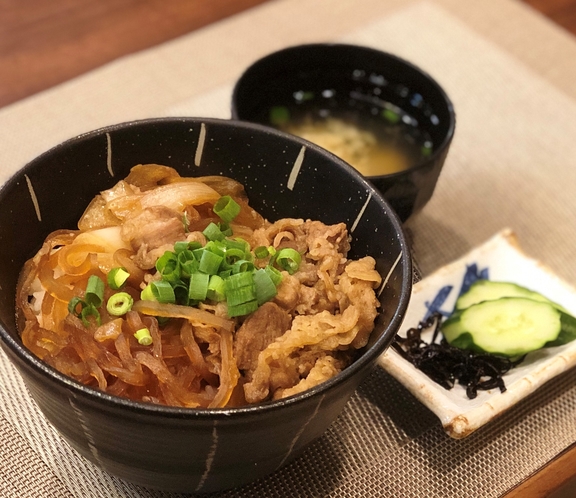 牛すき丼（夕食レストラン）