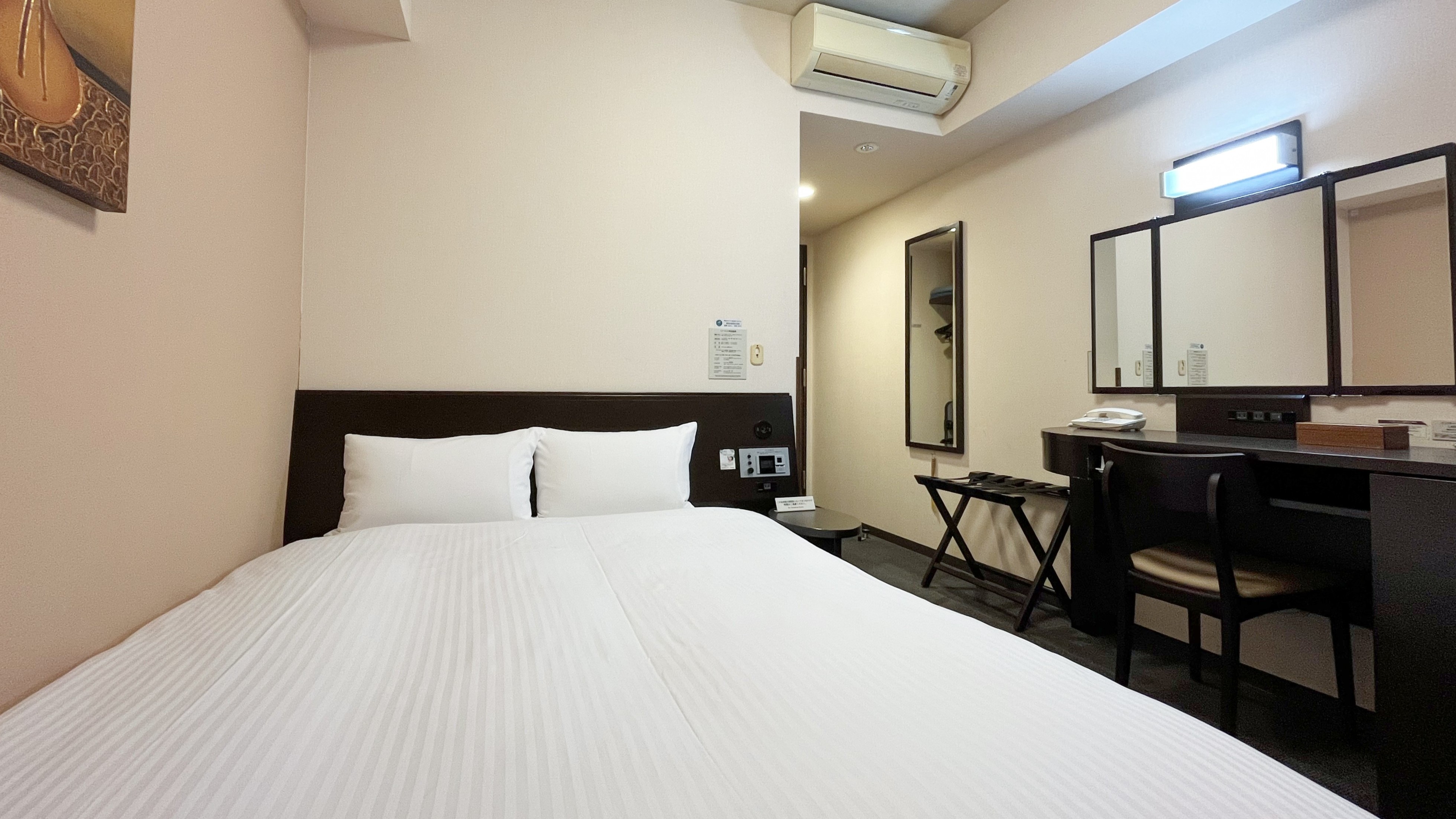 コンフォートセミダブルルーム