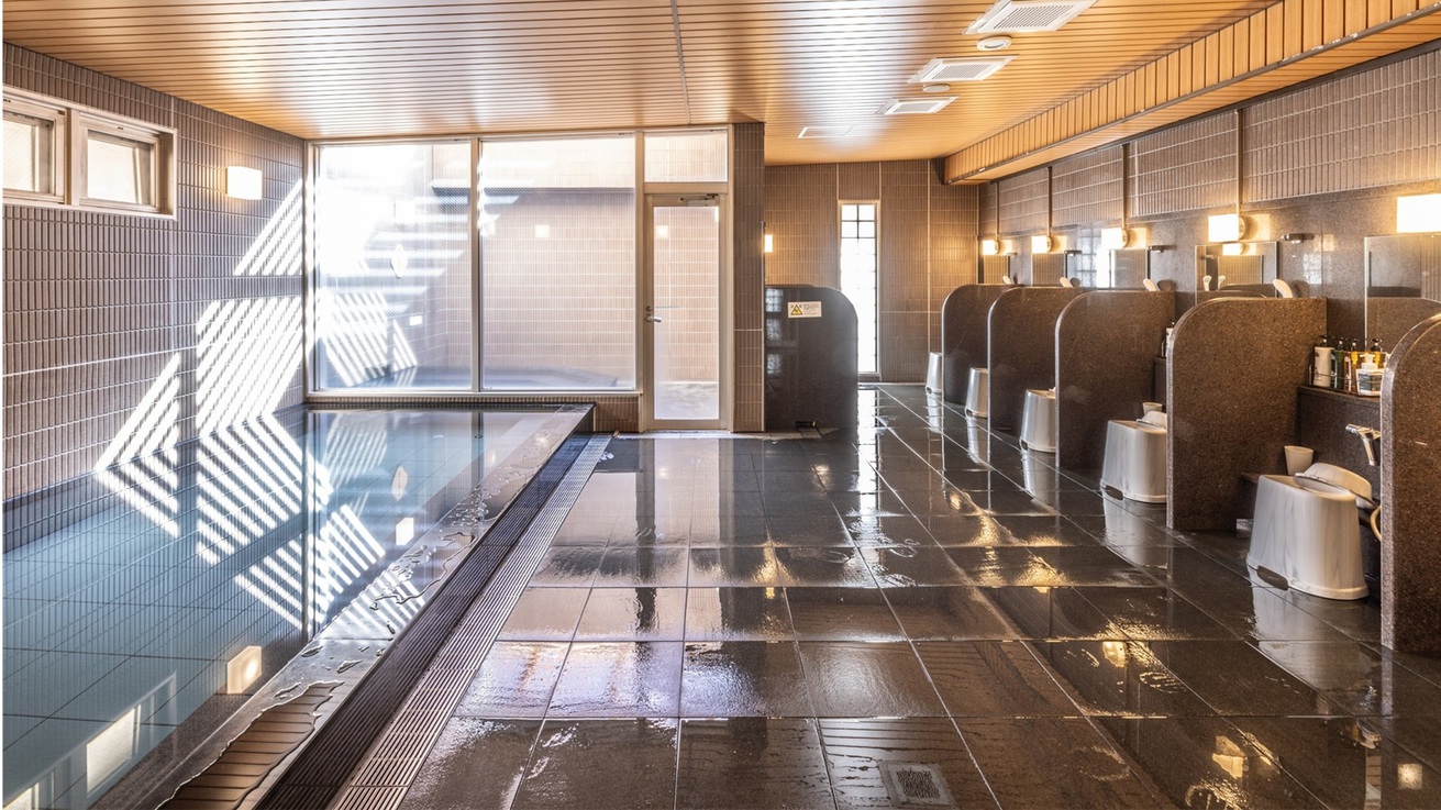 男子大浴場全体