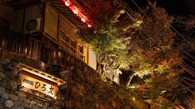 【地鶏すき焼き】〜日帰り夕食〜牛肉よりもヘルシーにすき焼きを味わいたい方に！