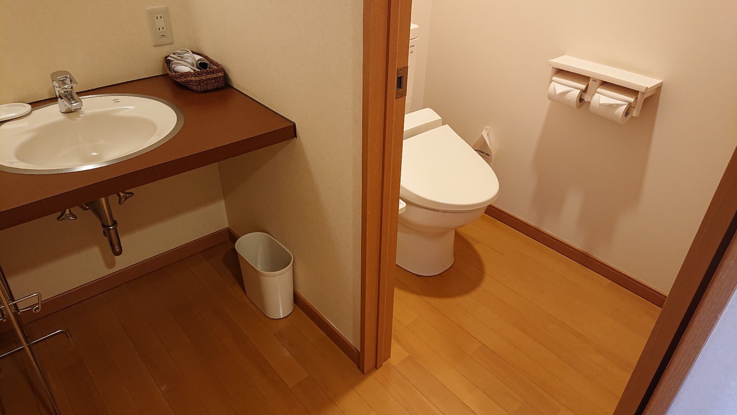 和室の洗面所とトイレ